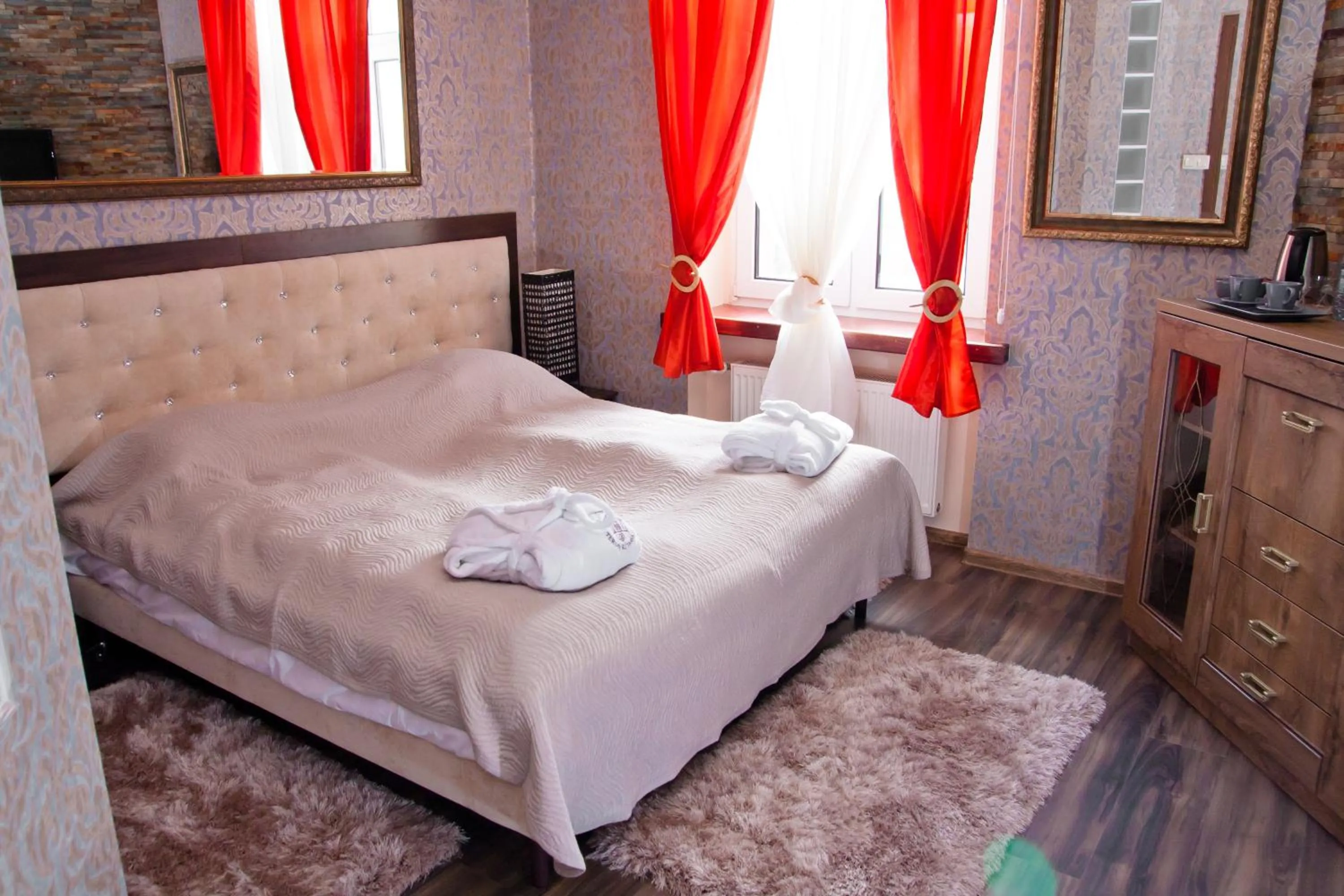 Photo of the whole room, Bed in Pałac Saturna