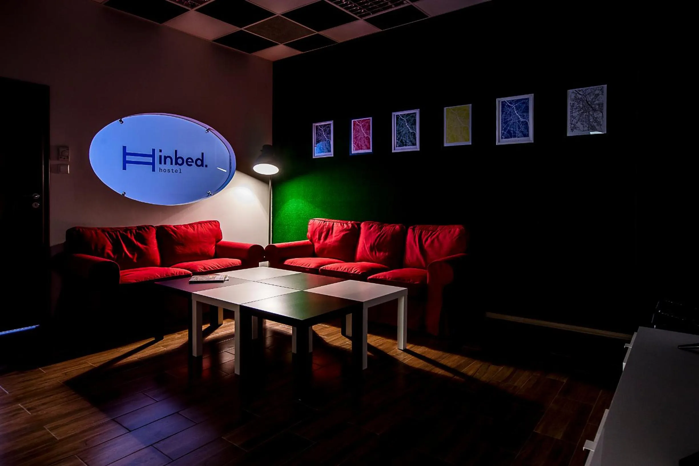 Communal lounge/ TV room in Inbed Hostel