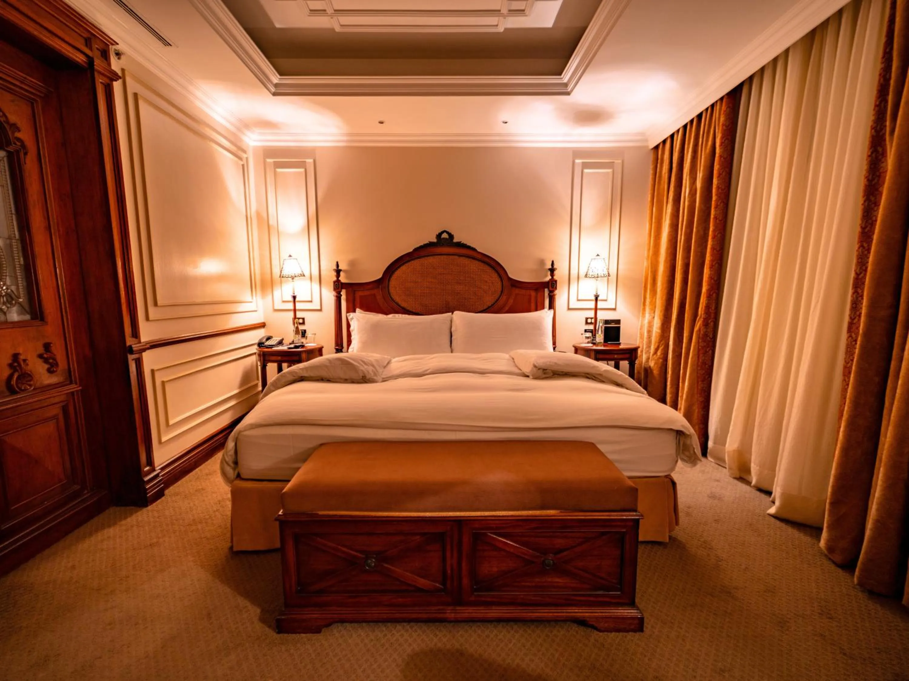 Bed in Plaza Grande Hotel