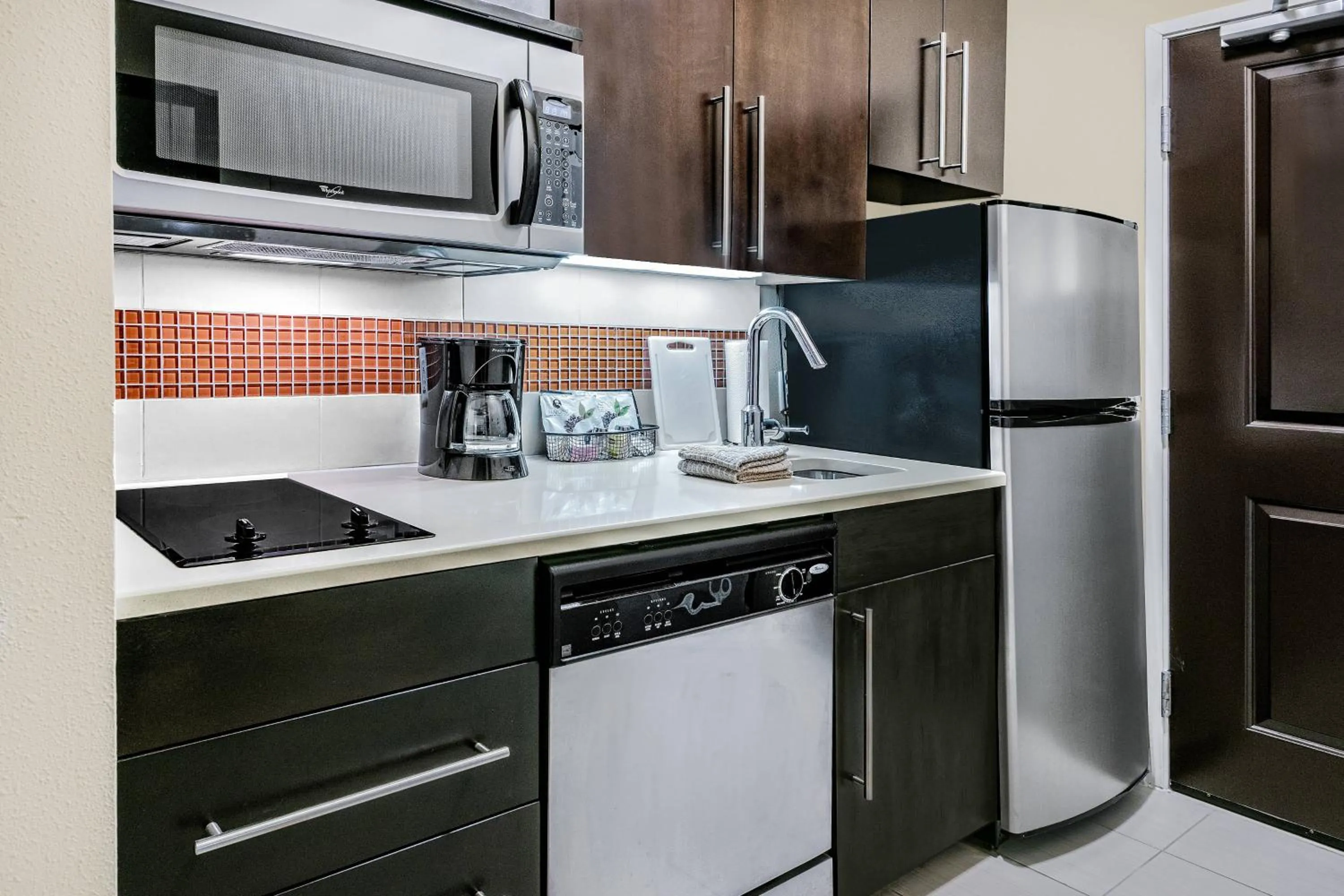 Kitchen or kitchenette in TownePlace Suites by Marriott San Antonio Downtown Riverwalk
