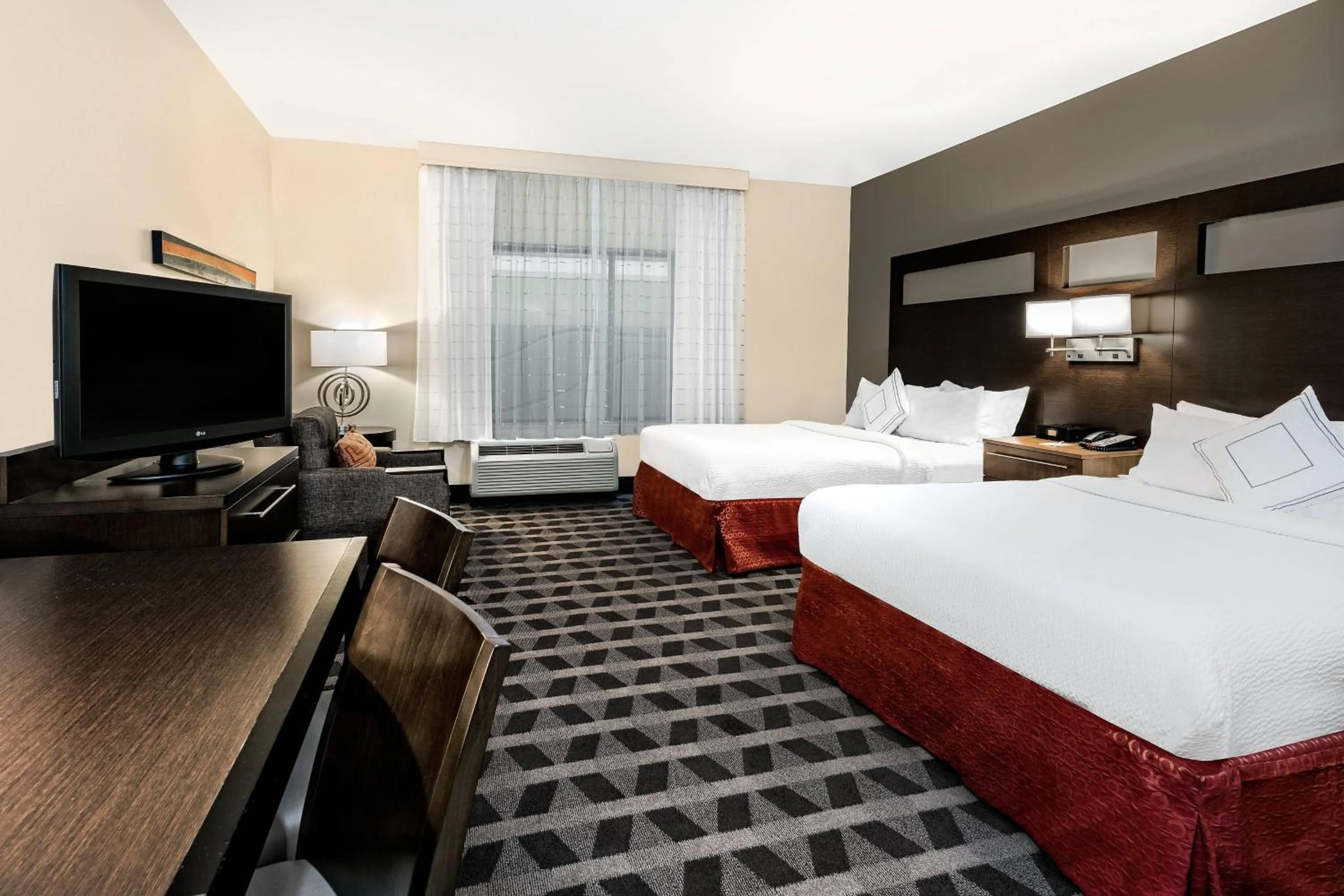 Photo of the whole room, Bed in TownePlace Suites by Marriott San Antonio Downtown Riverwalk