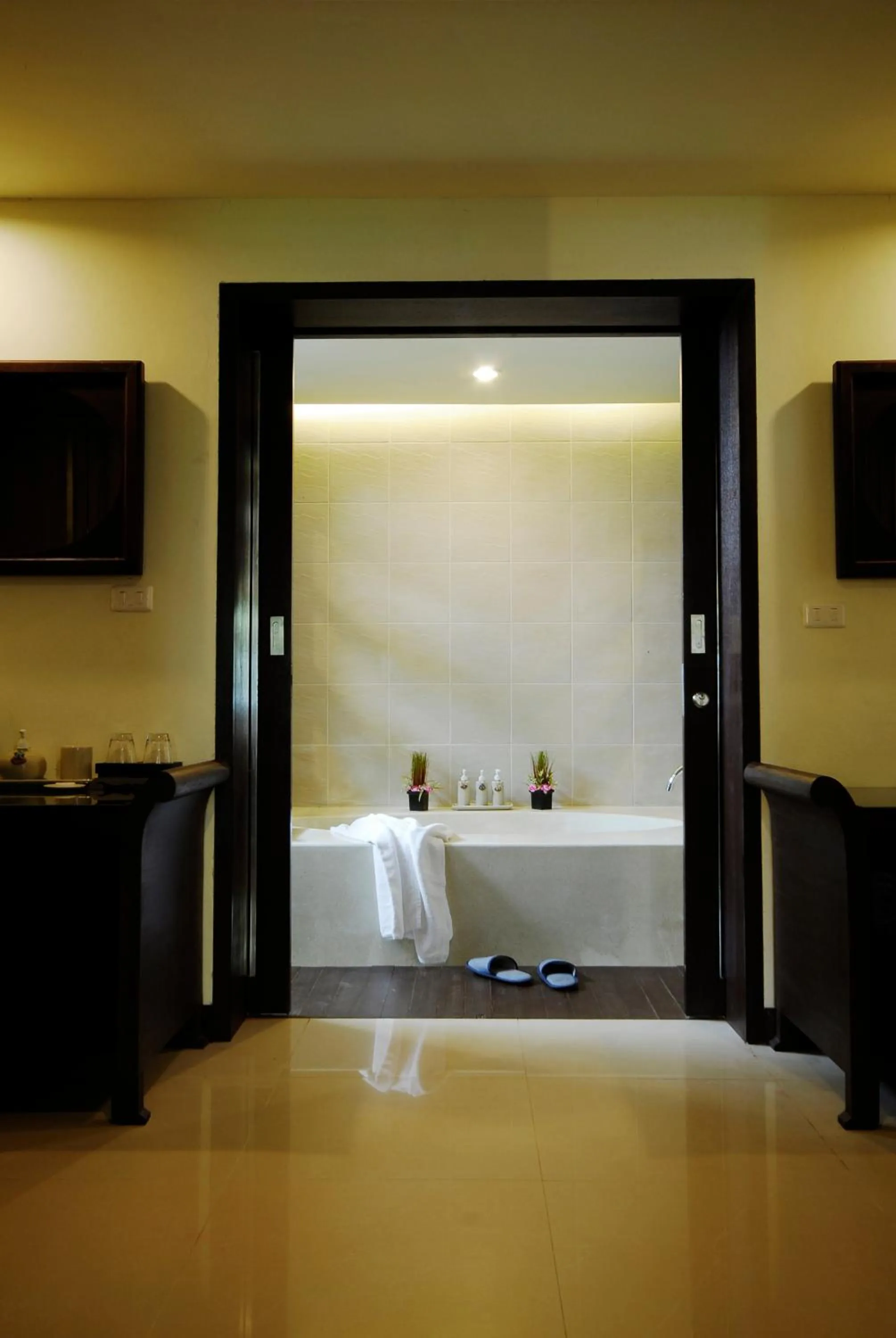 Khaolak Orchid Beach Resort - SHA Extra Plus