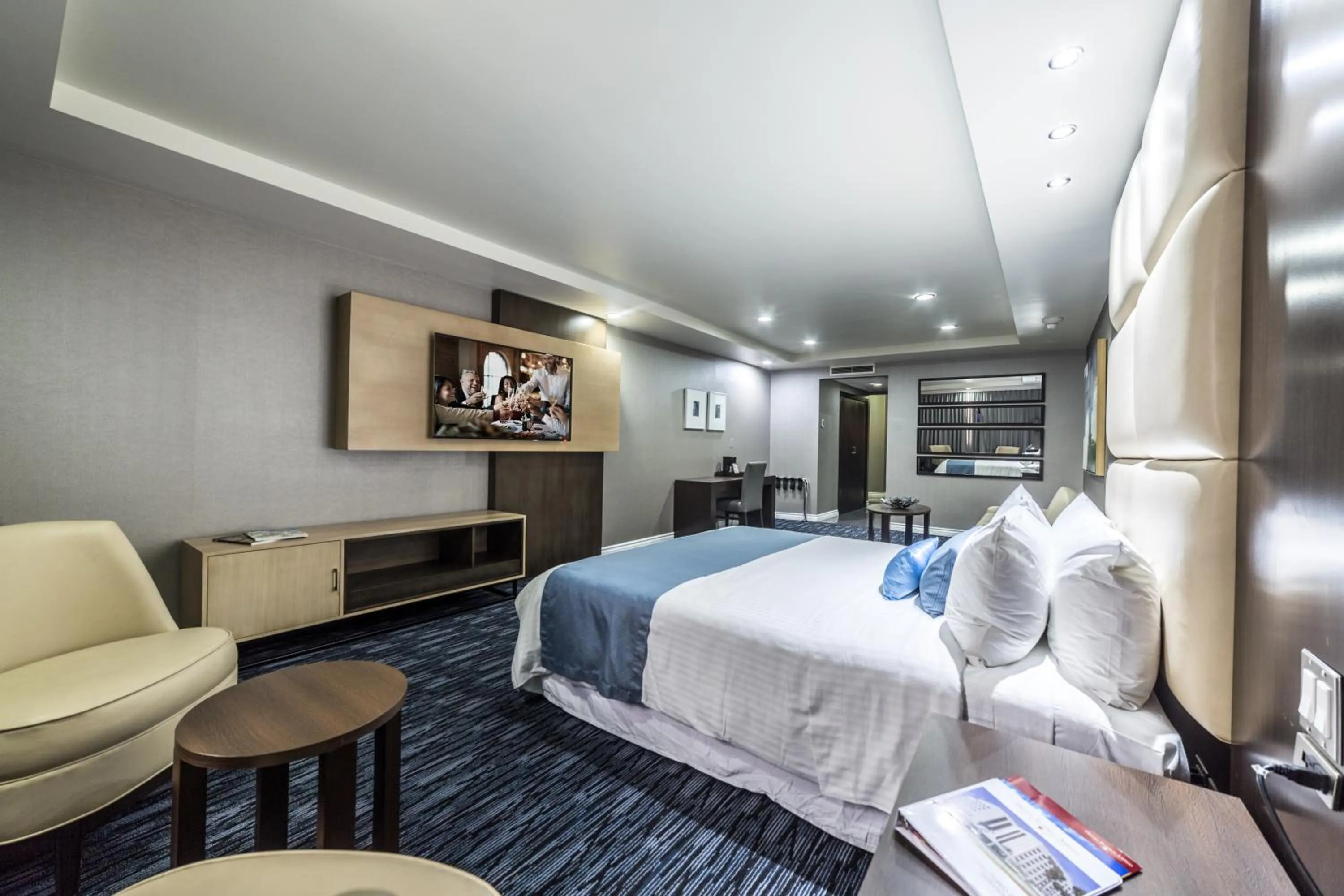 Photo of the whole room, Bed in Pueblo Amigo Hotel Plaza y Casino