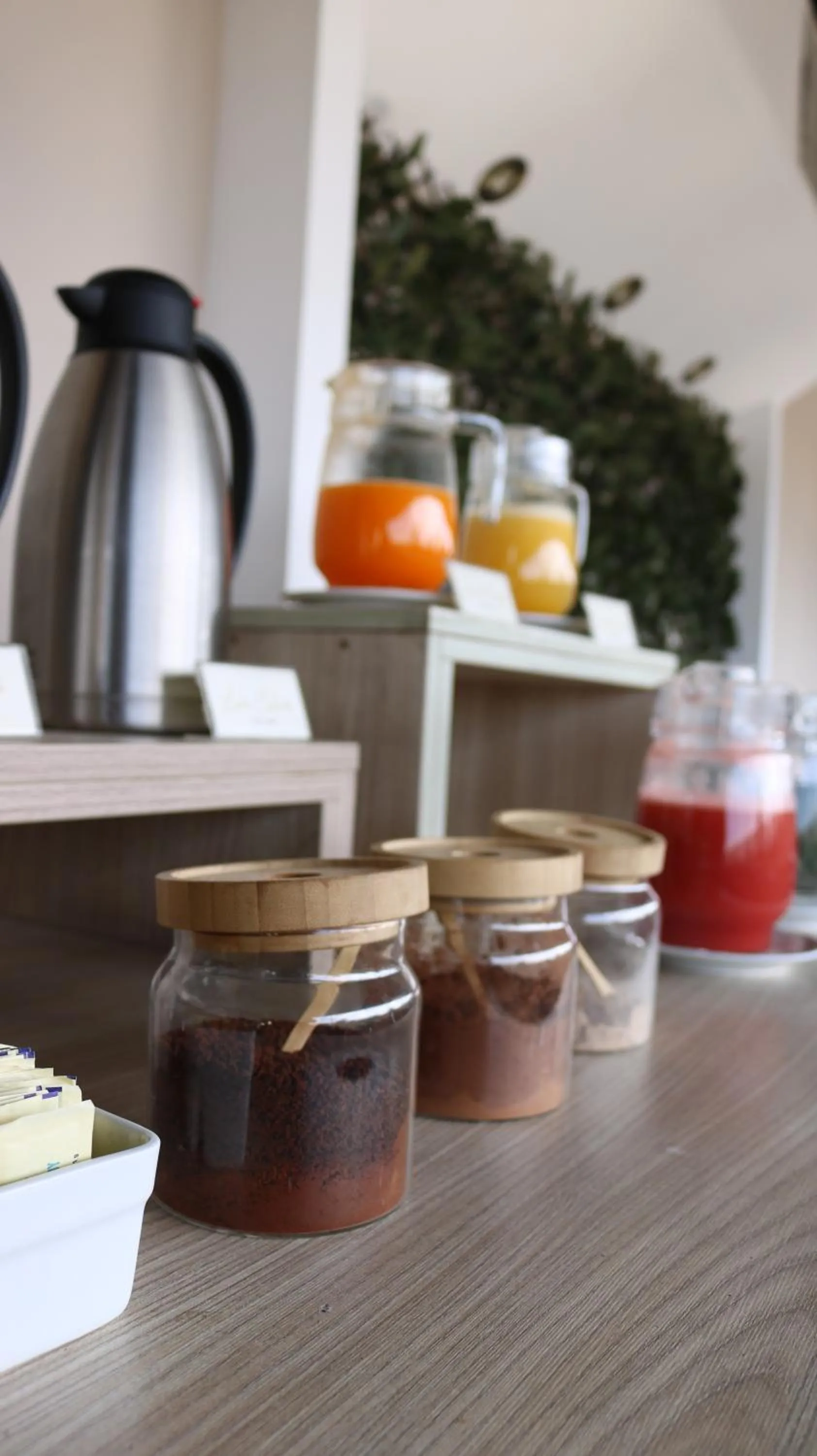 Coffee/tea facilities in Hotel Corregidor by Cassana