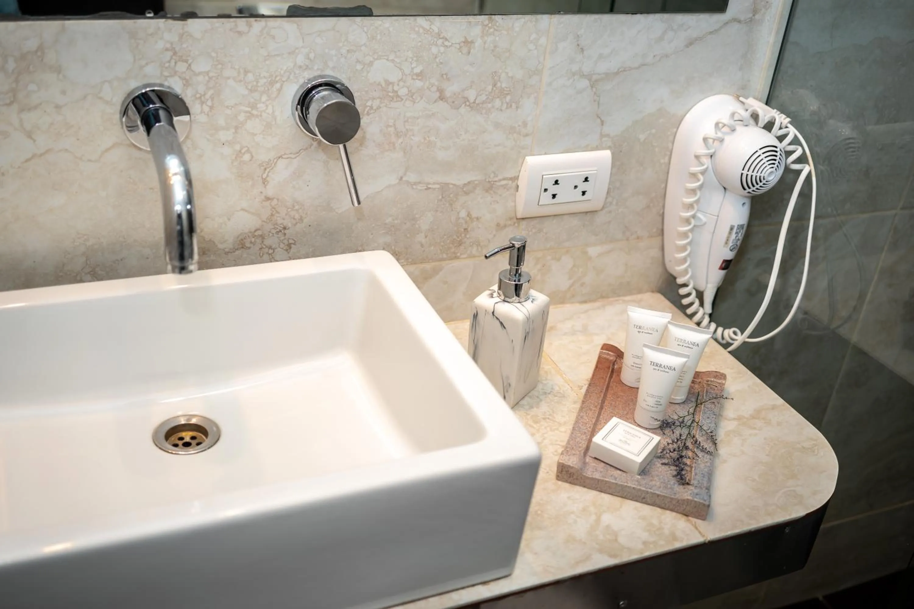 heating in Hotel Corregidor by Cassana