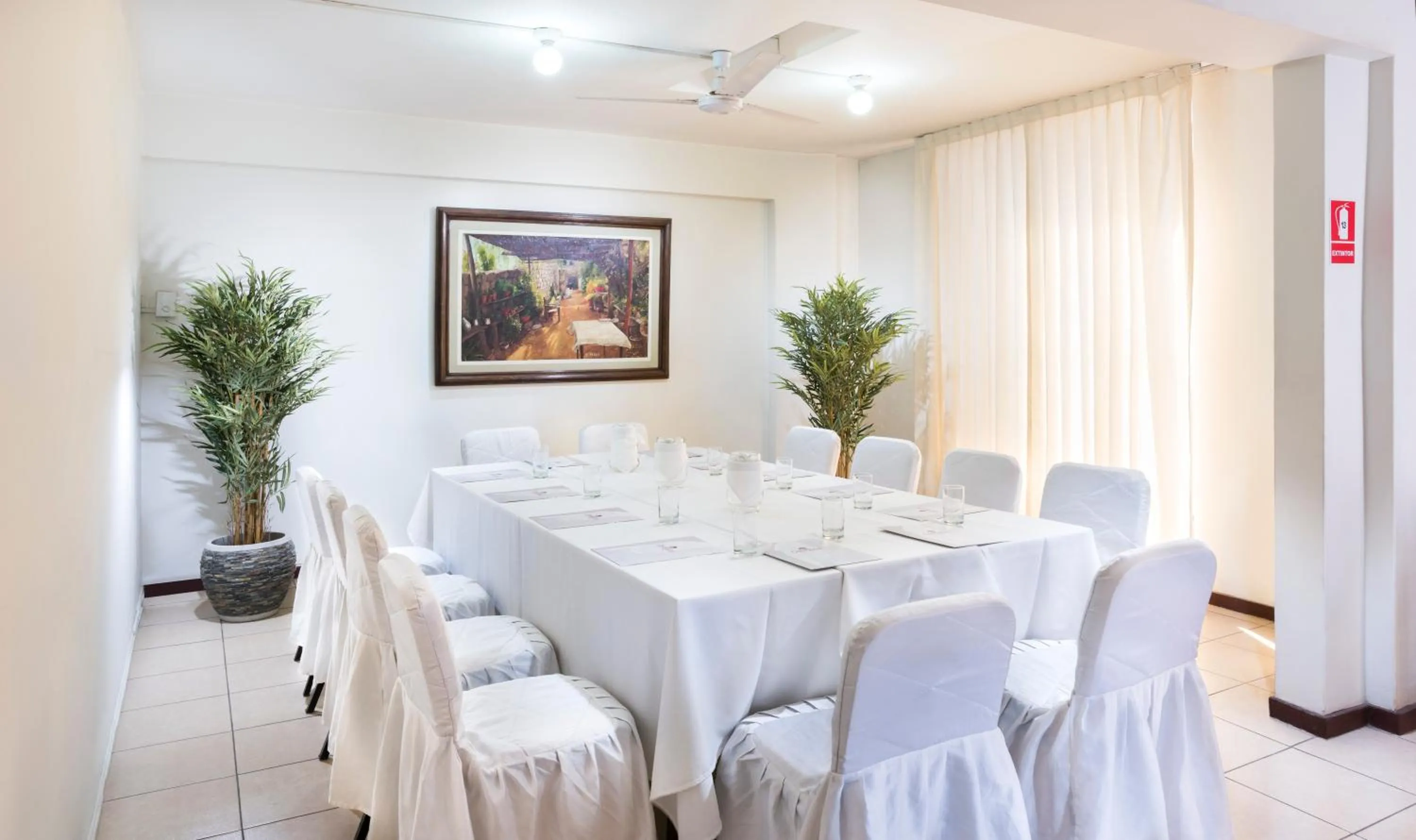 Meeting/conference room in Hotel Corregidor by Cassana