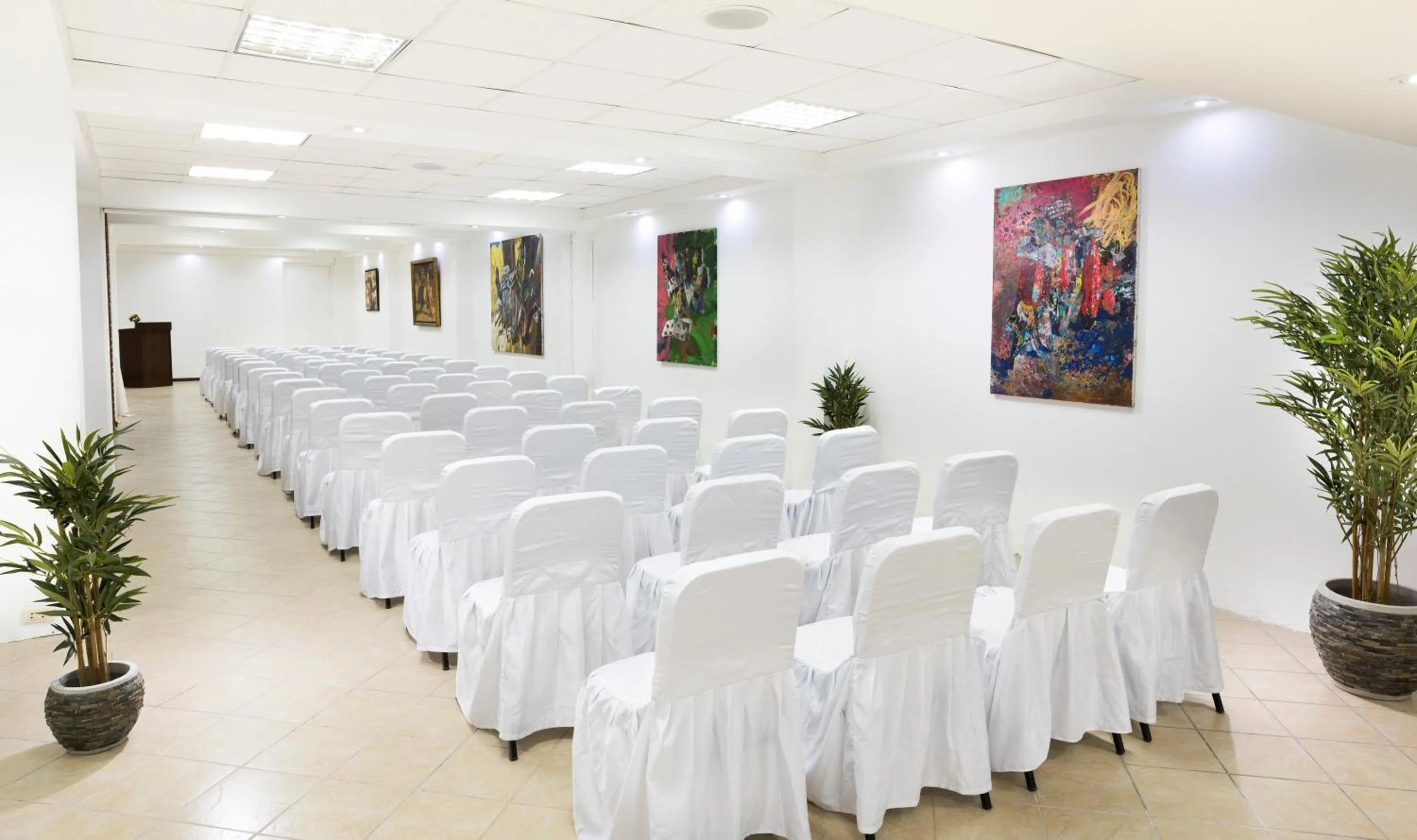 Meeting/conference room in Hotel Corregidor by Cassana