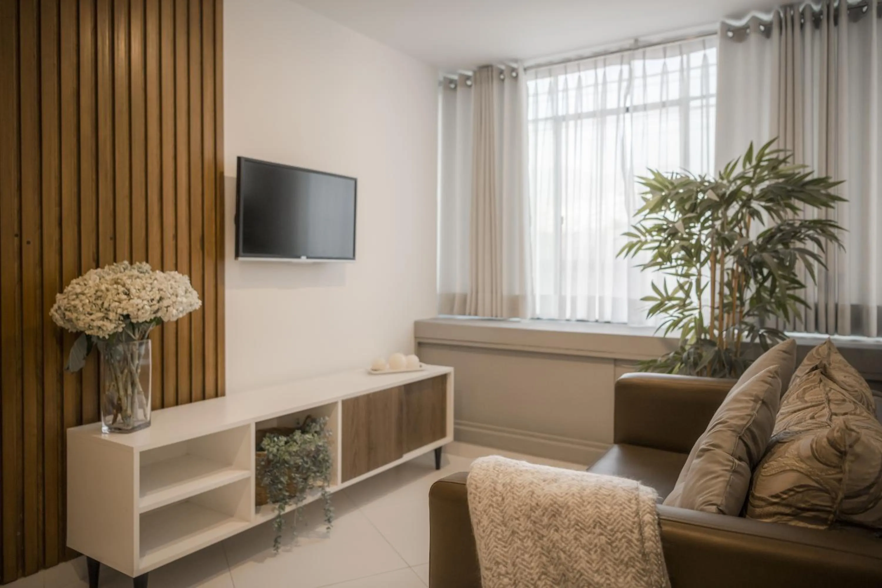 TV and multimedia in Hotel Corregidor by Cassana