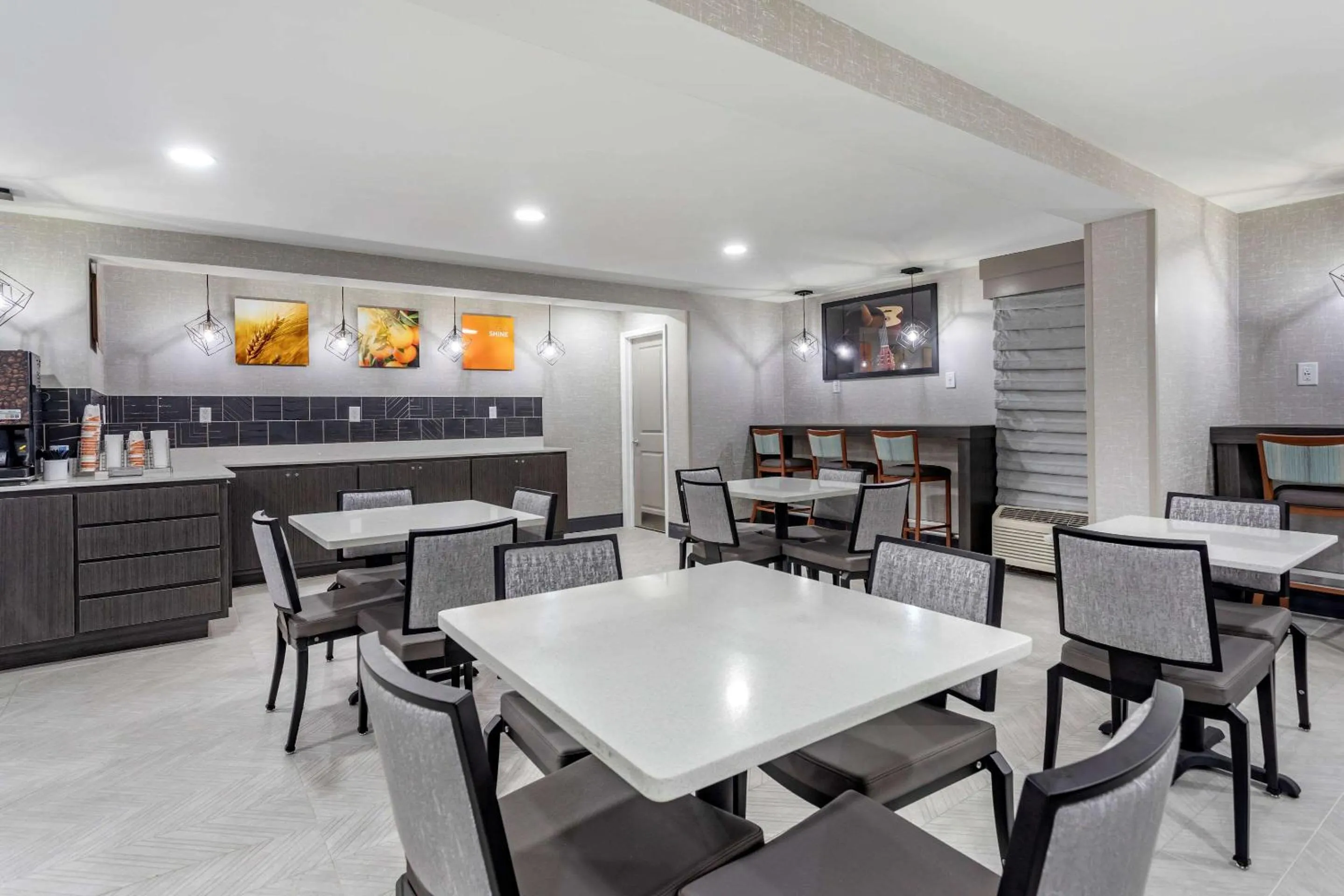 Restaurant/places to eat in Comfort Inn Nashville - Opryland Area