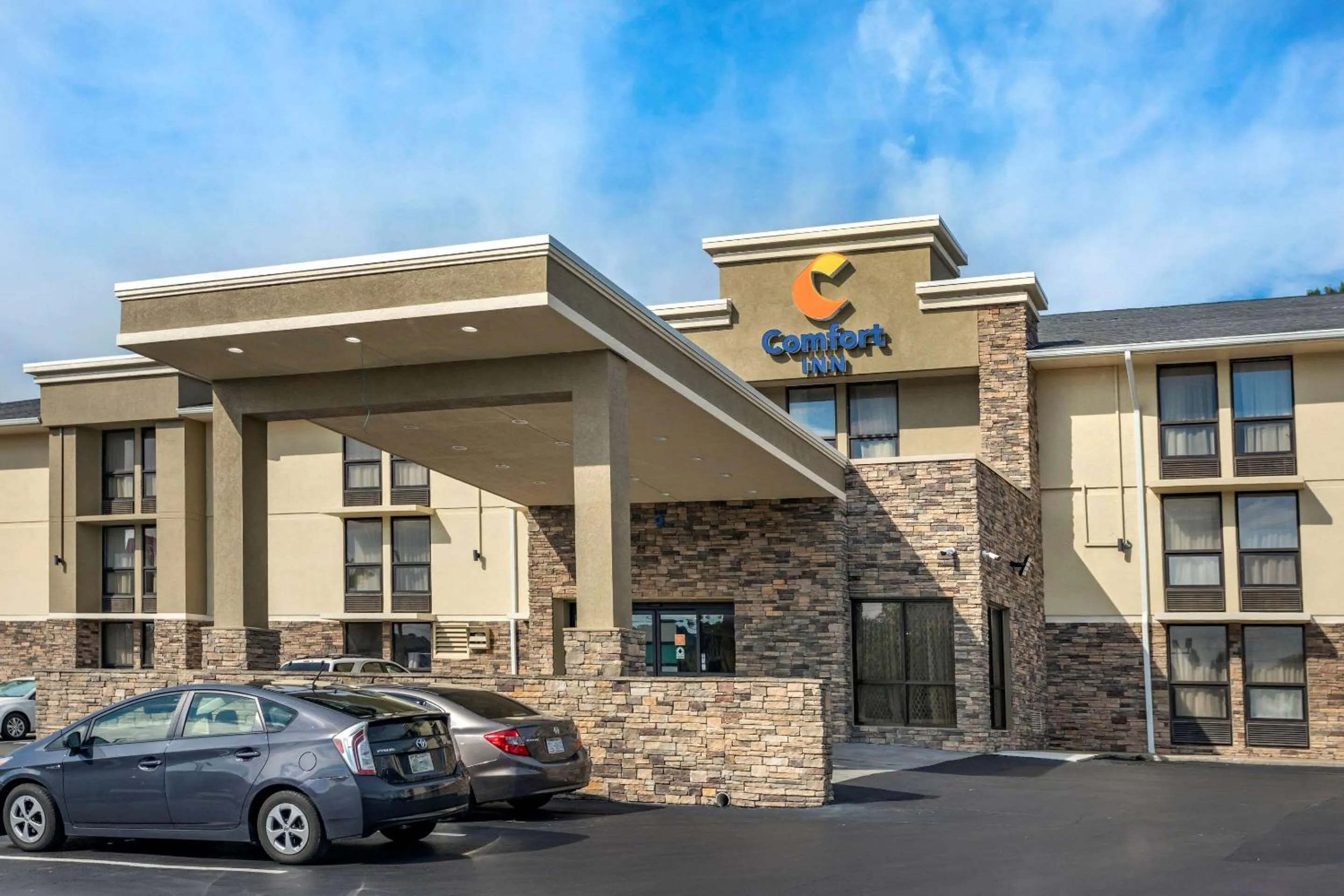 Property building in Comfort Inn Nashville - Opryland Area