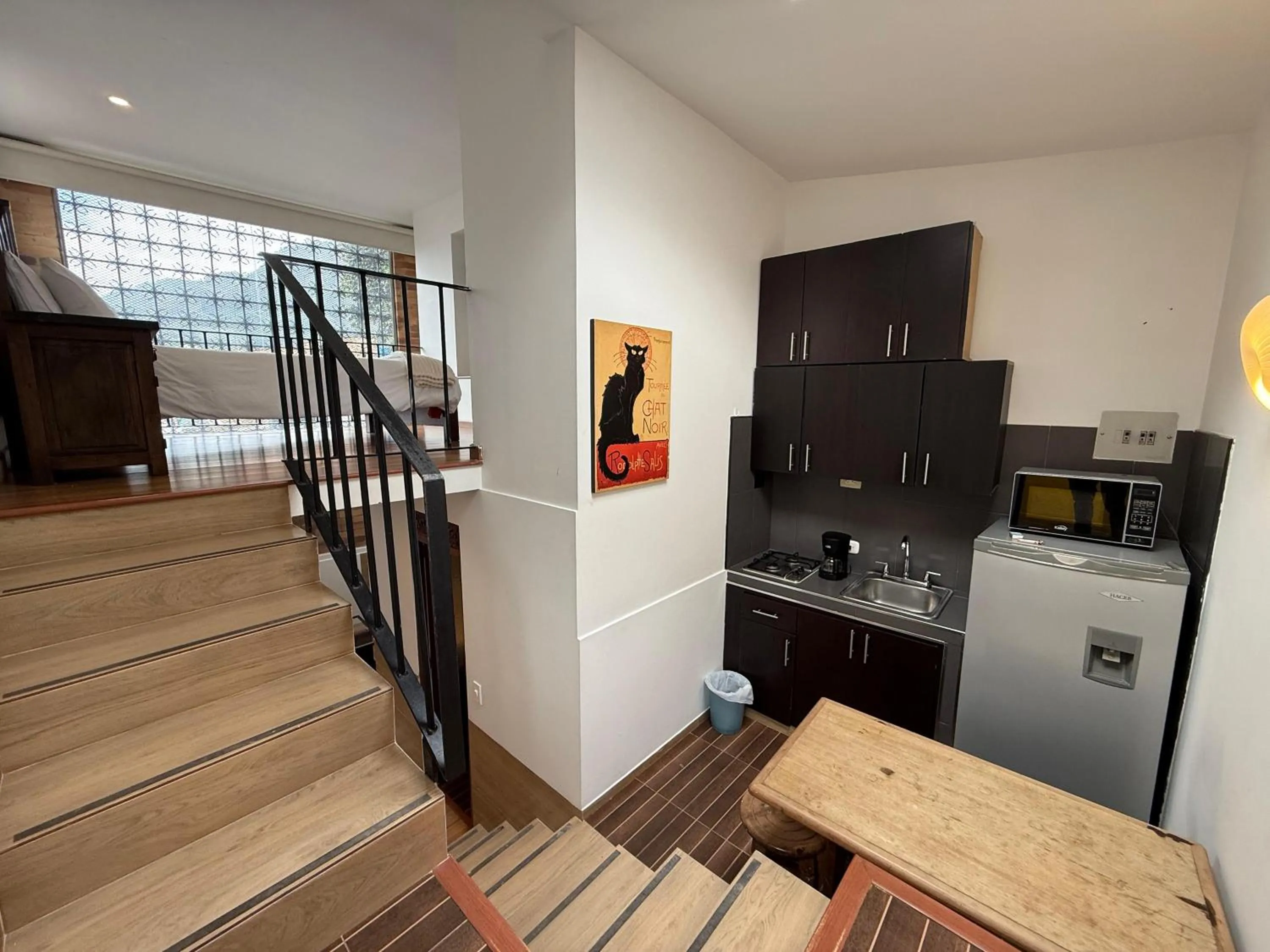 Photo of the whole room in Apartaestudios La Candelaria