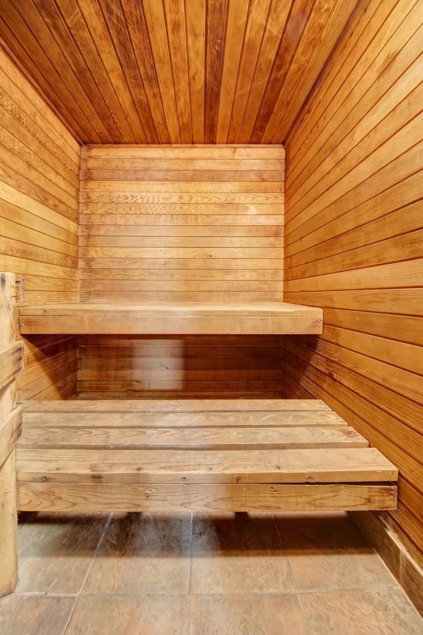 Sauna in Deluxe Inn
