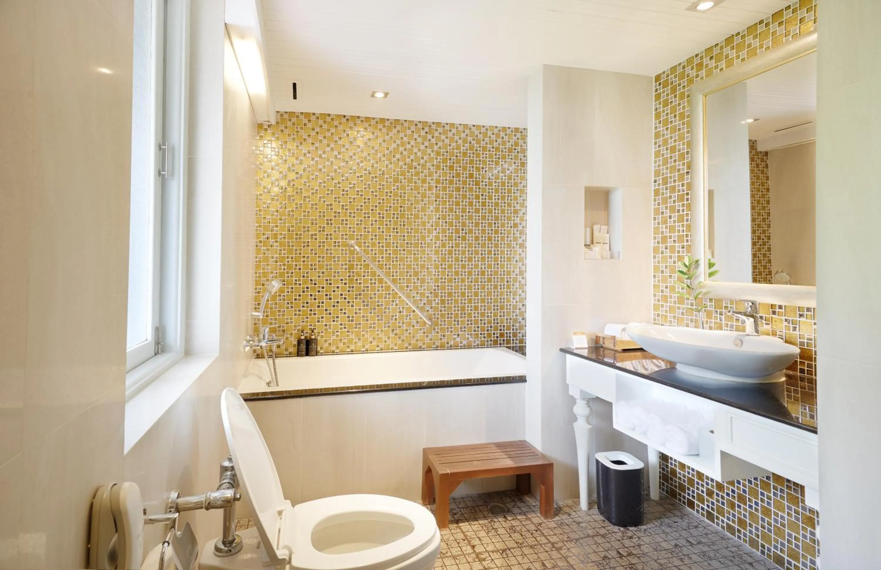 Toilet in Siam Bayshore Resort Pattaya