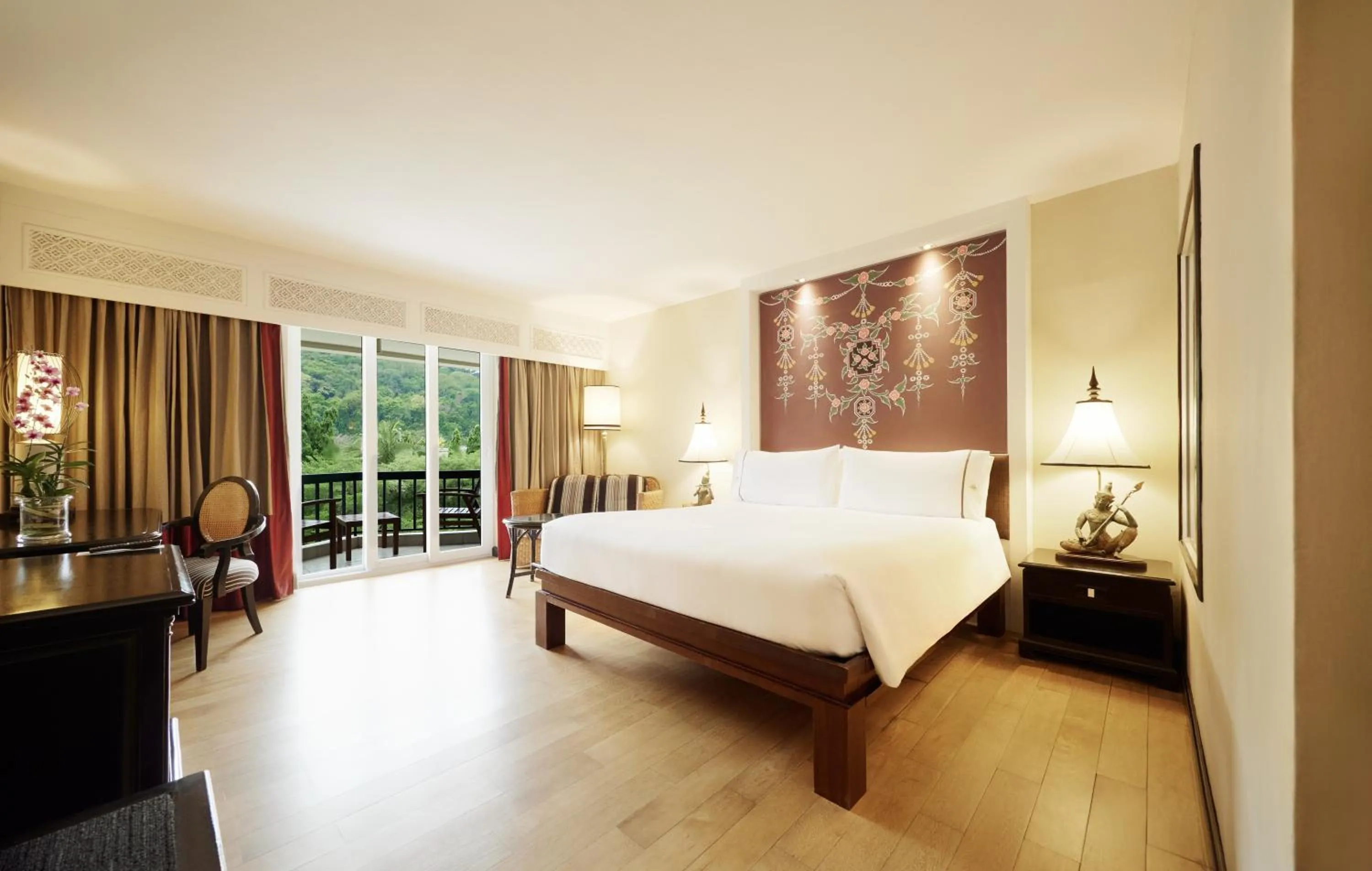 Bed in Siam Bayshore Resort Pattaya