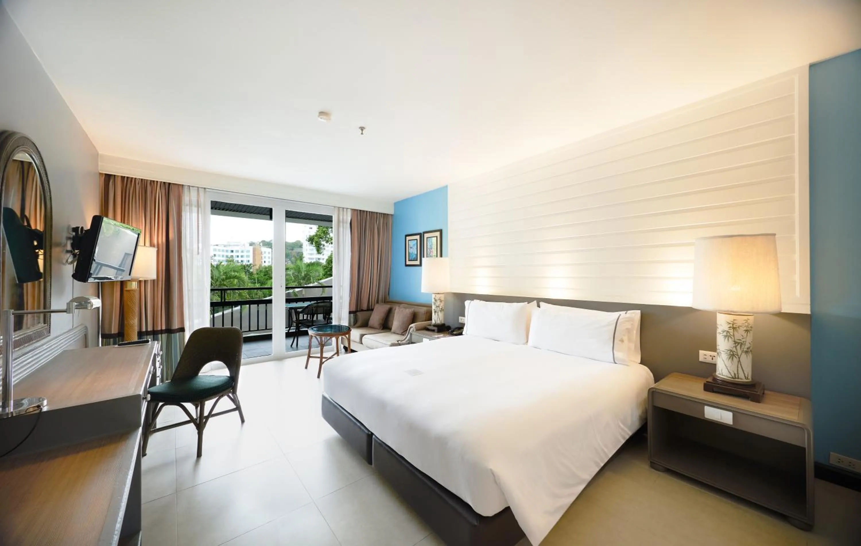 Bed in Siam Bayshore Resort Pattaya