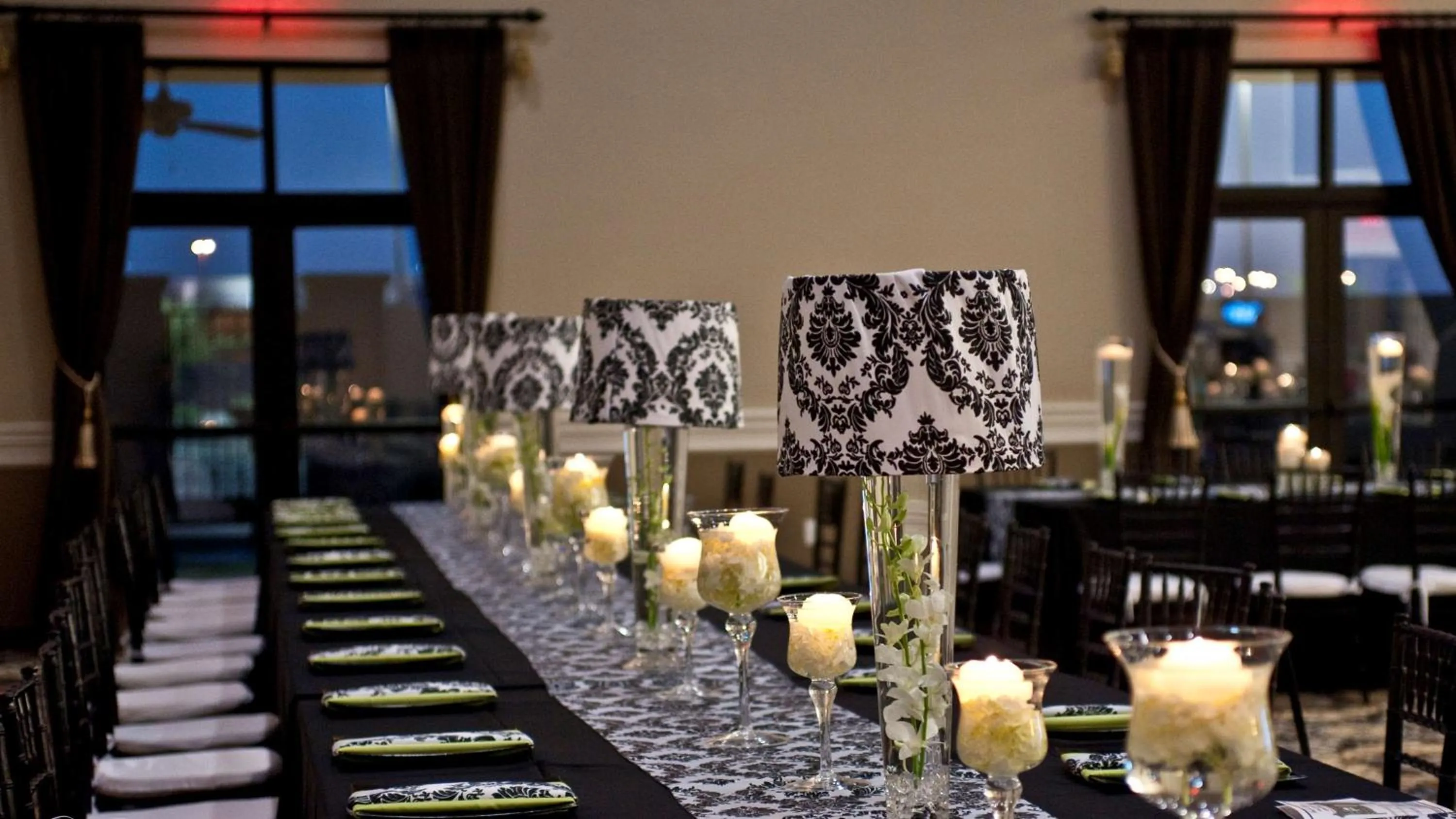 Meeting/conference room in DoubleTree by Hilton Phoenix-Gilbert