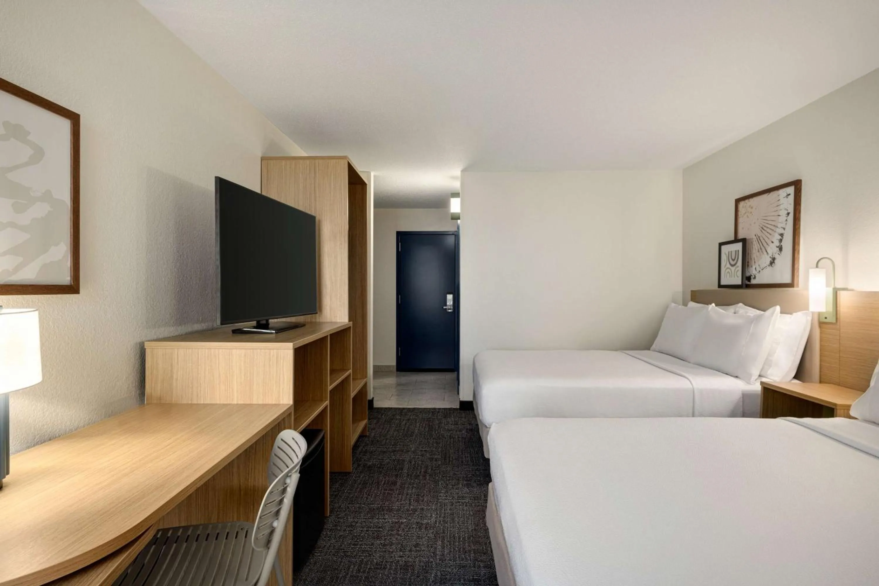 Bed in Spark By Hilton Nashville At Opryland