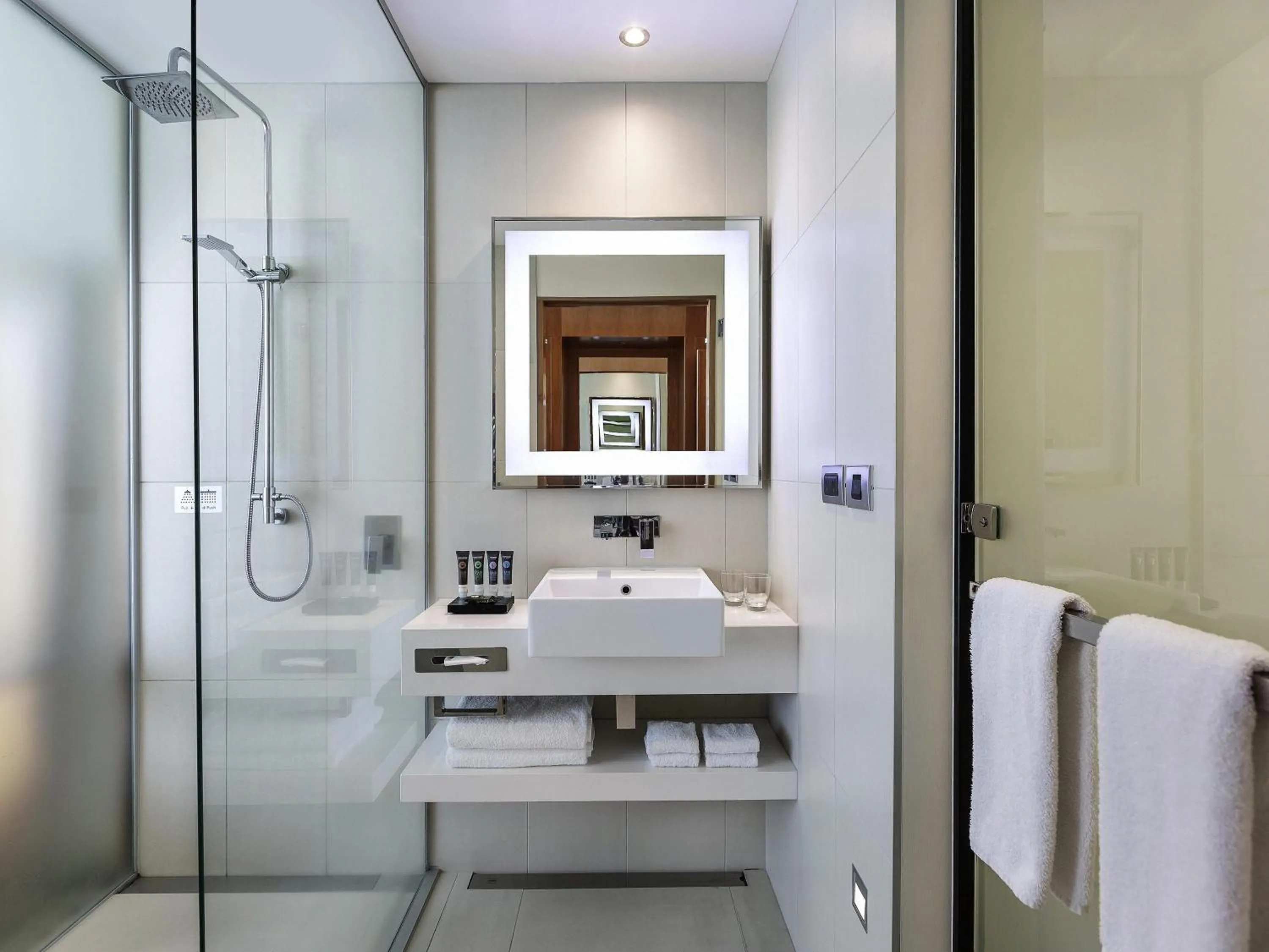 Bedroom in Novotel Auckland Airport