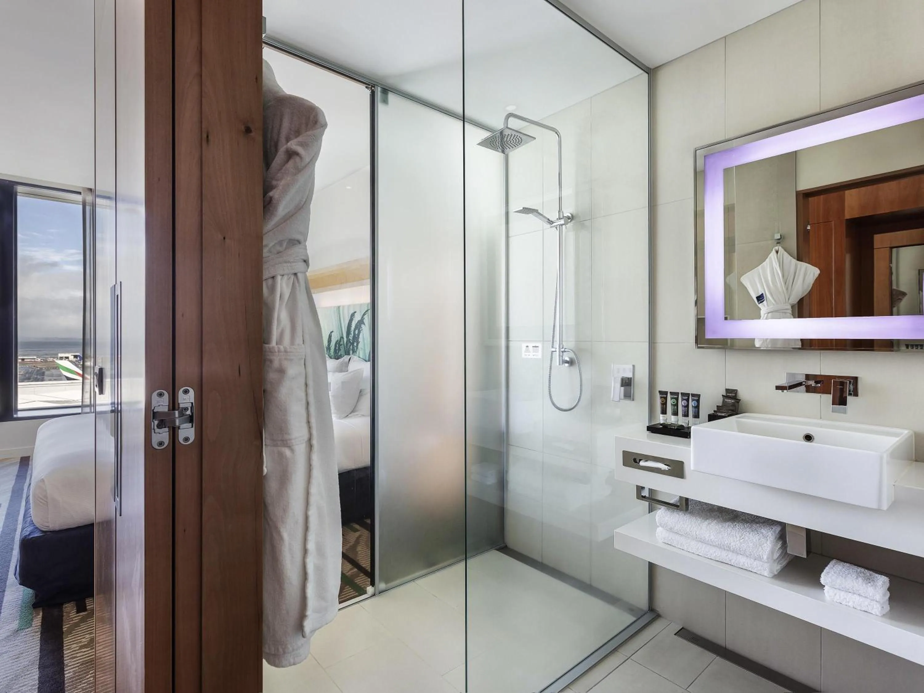 Bedroom in Novotel Auckland Airport