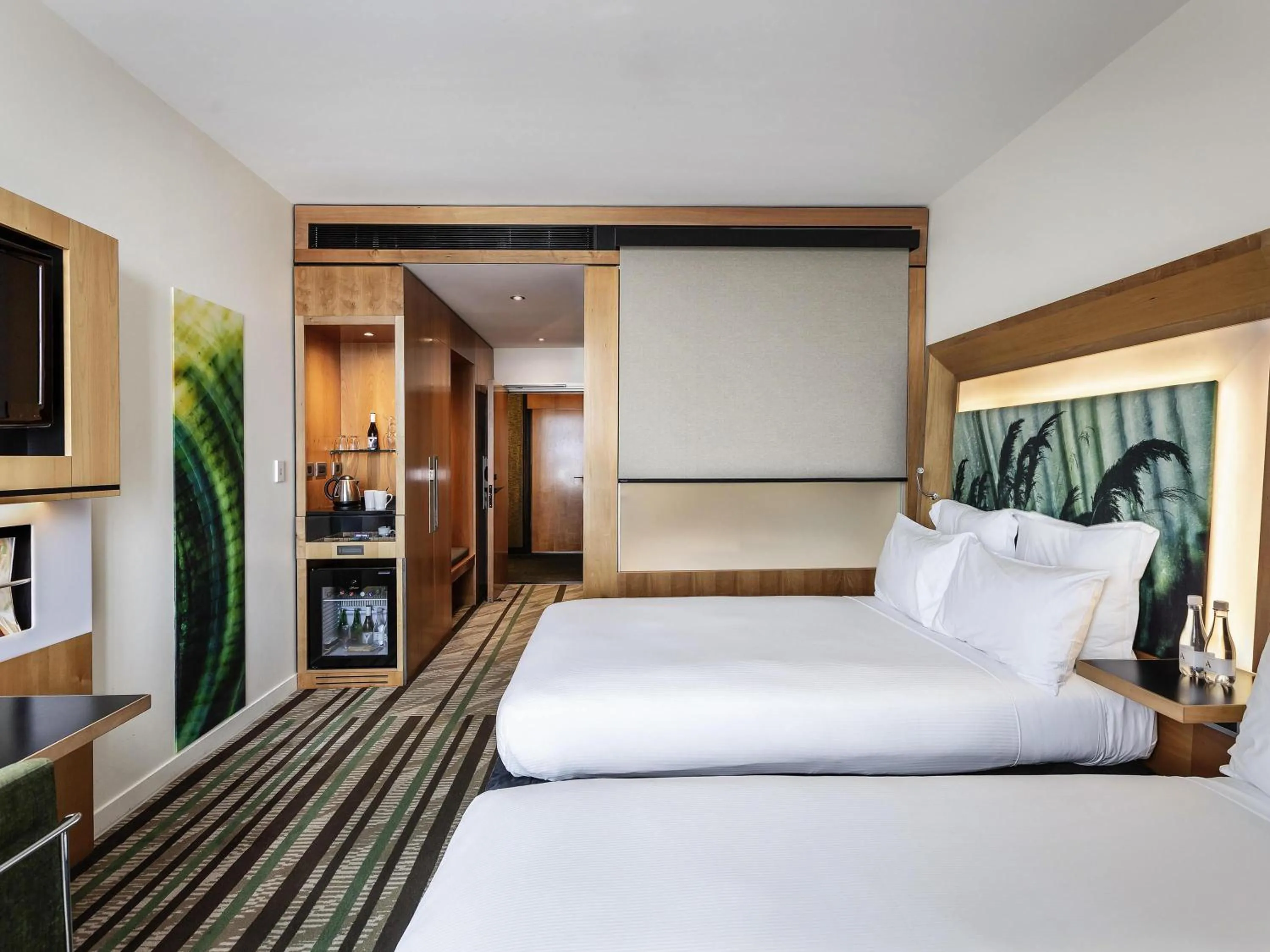 Bedroom, Bed in Novotel Auckland Airport