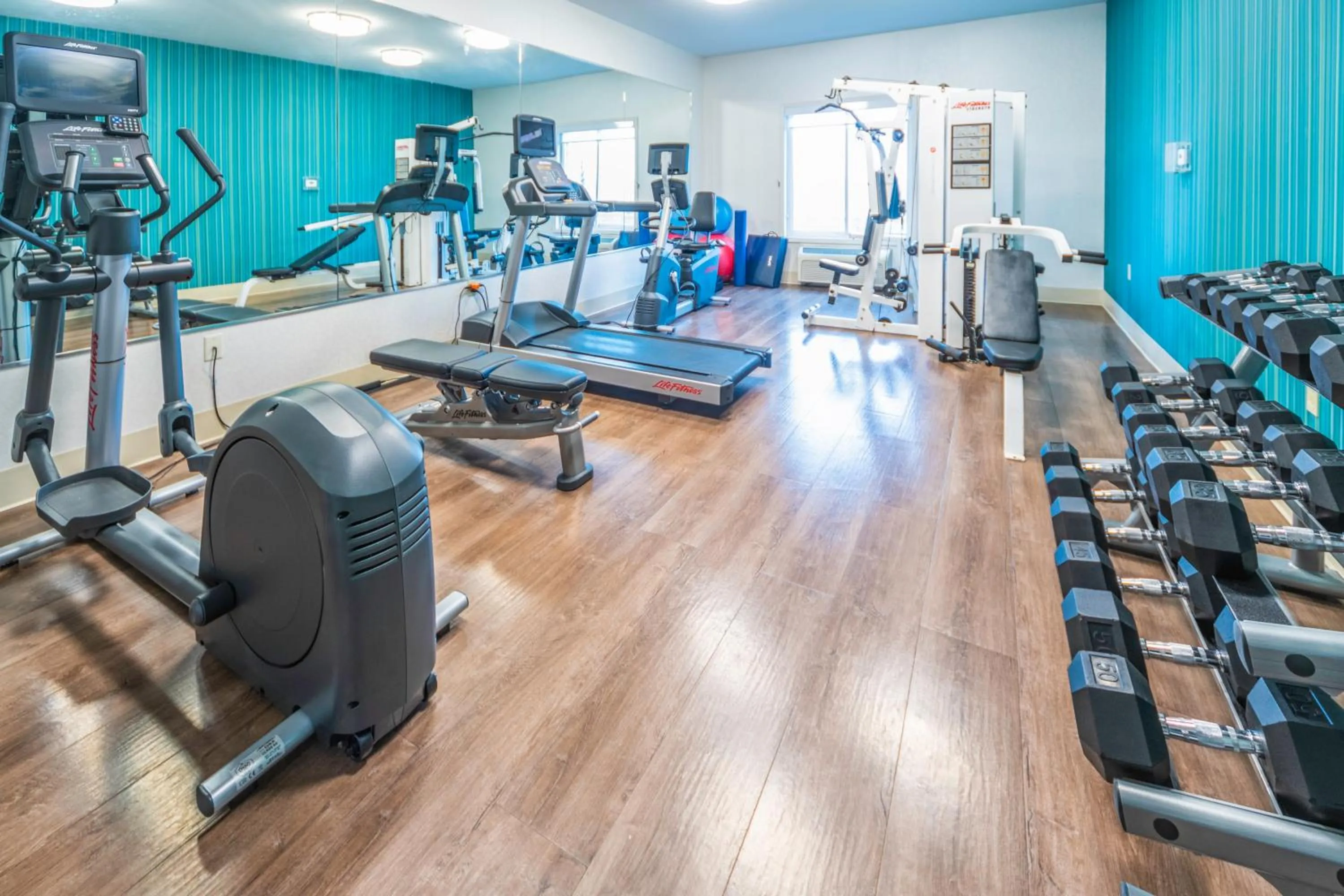 Fitness centre/facilities in Holiday Inn Express Rochelle by IHG