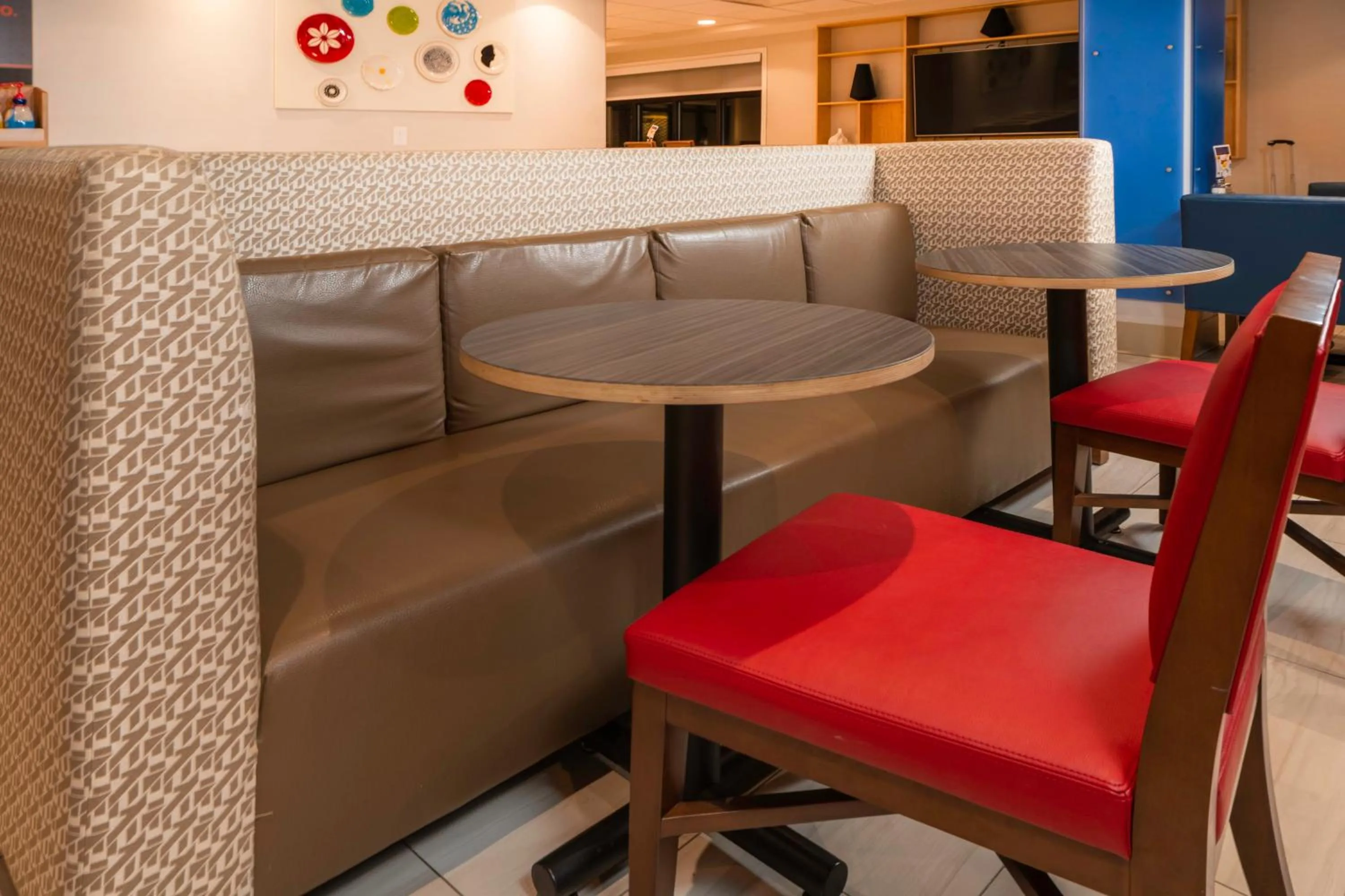 Breakfast in Holiday Inn Express Rochelle by IHG