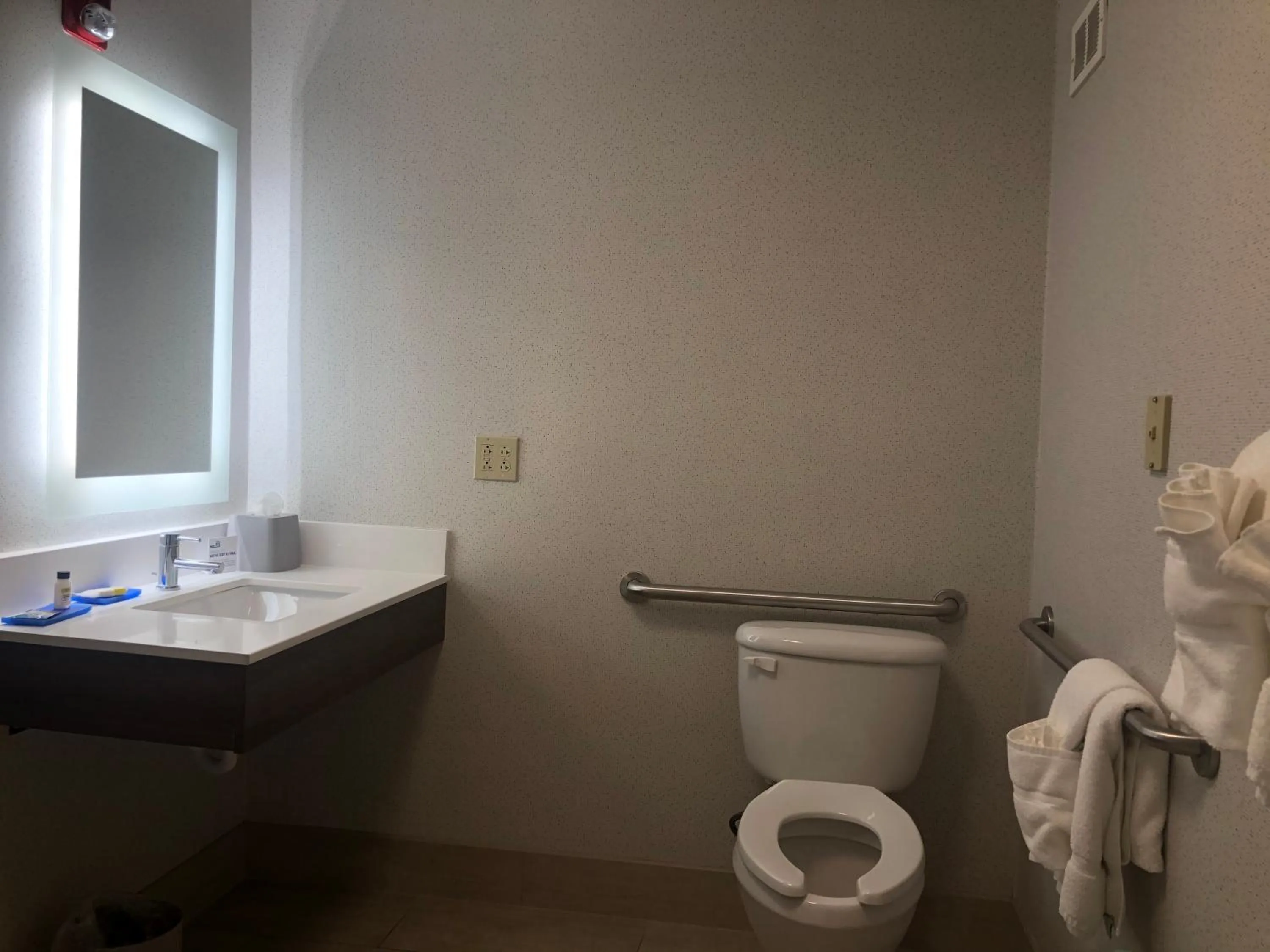 Toilet in Holiday Inn Express Rochelle by IHG