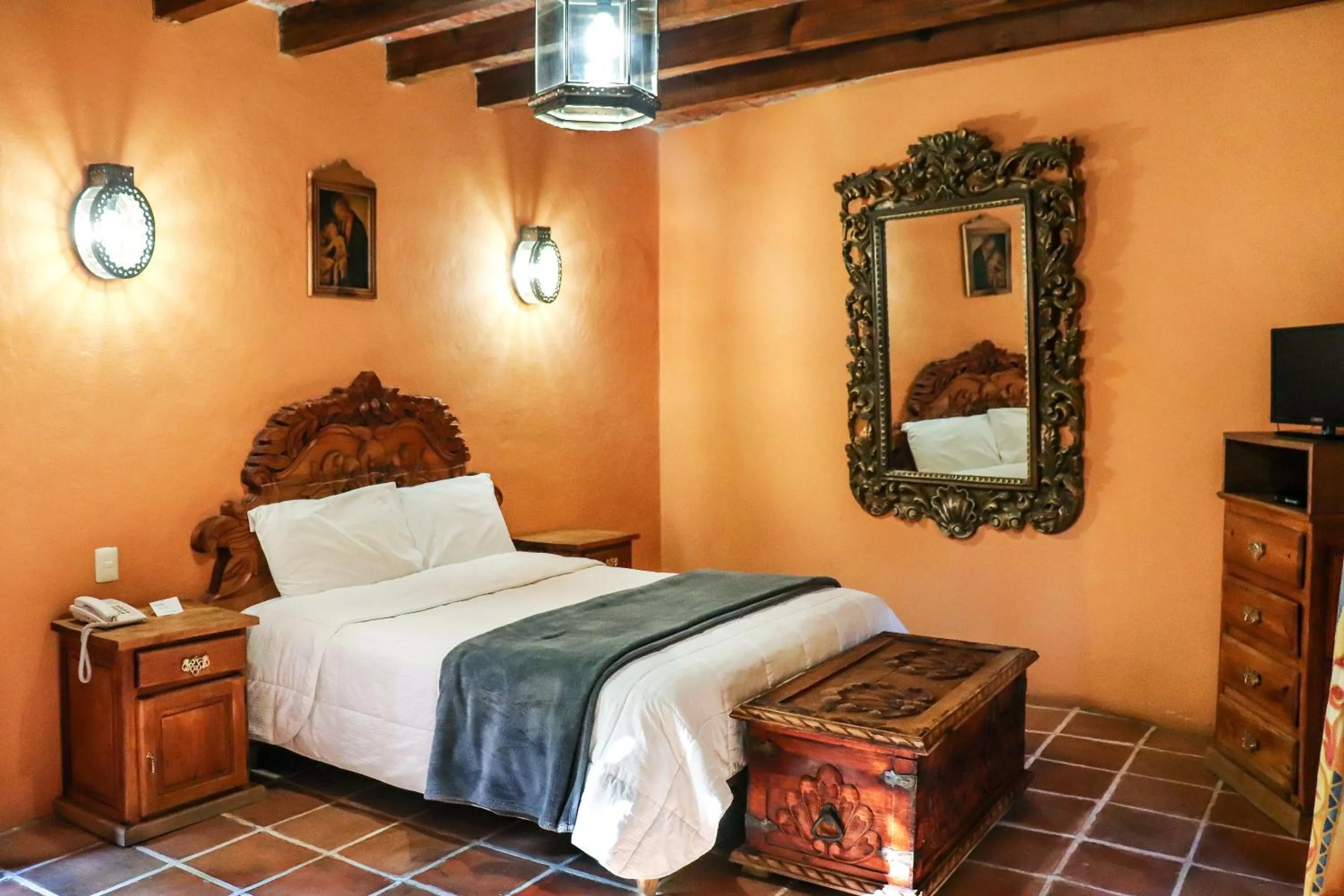 Photo of the whole room, Bed in Mirador del Frayle