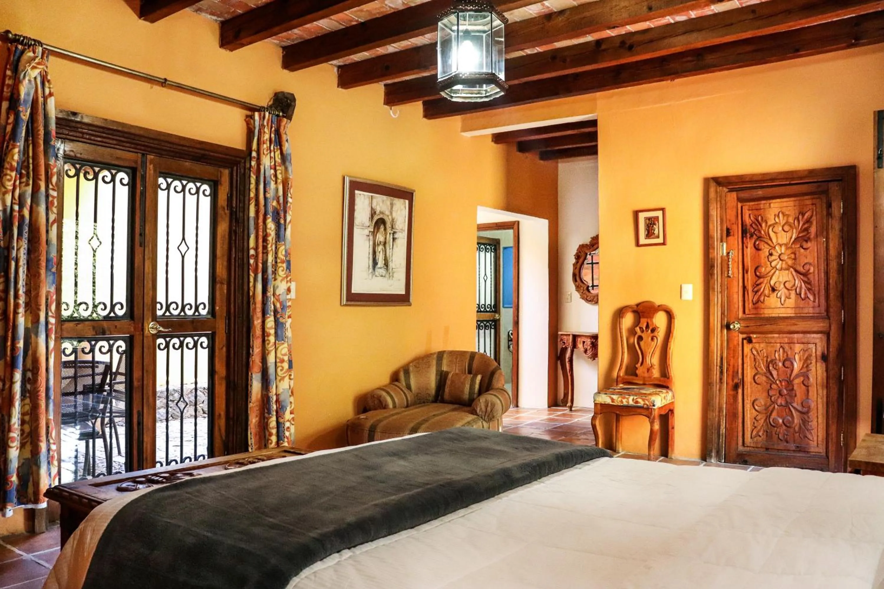 Photo of the whole room, Bed in Mirador del Frayle