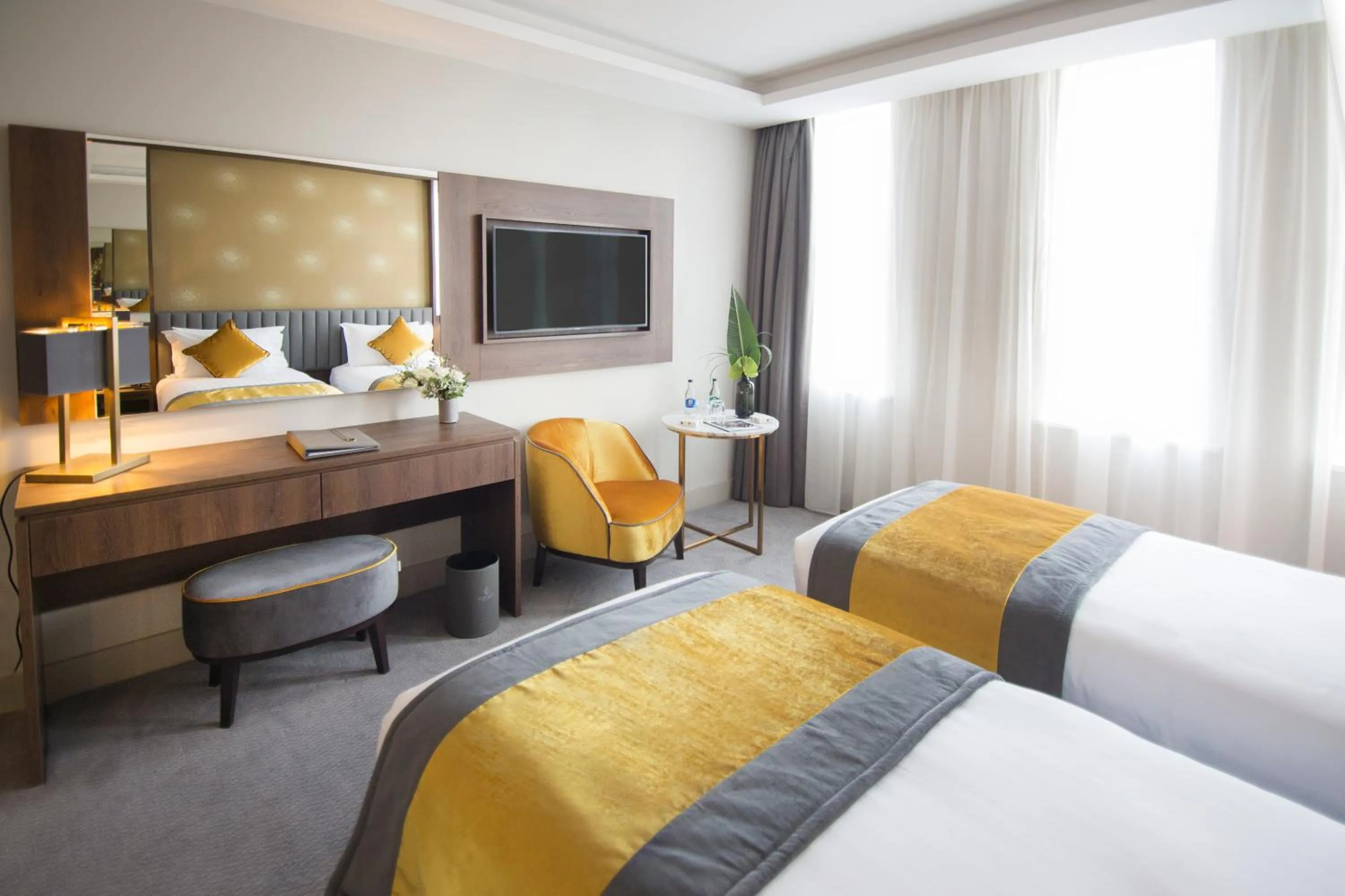 Bedroom, Bed in Iveagh Garden Hotel