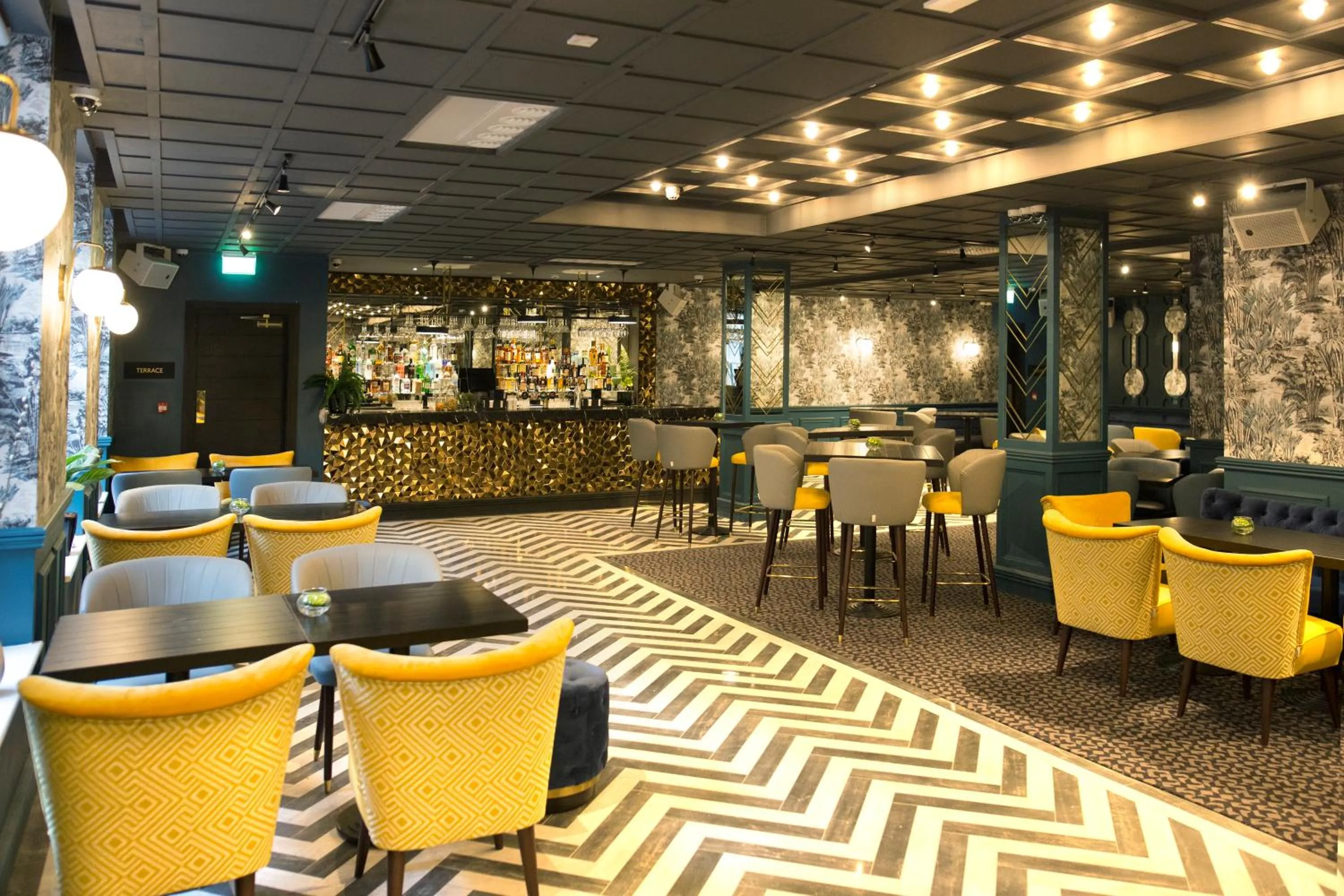 Lounge or bar in Iveagh Garden Hotel
