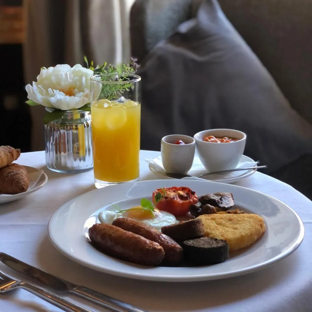 Breakfast in Iveagh Garden Hotel