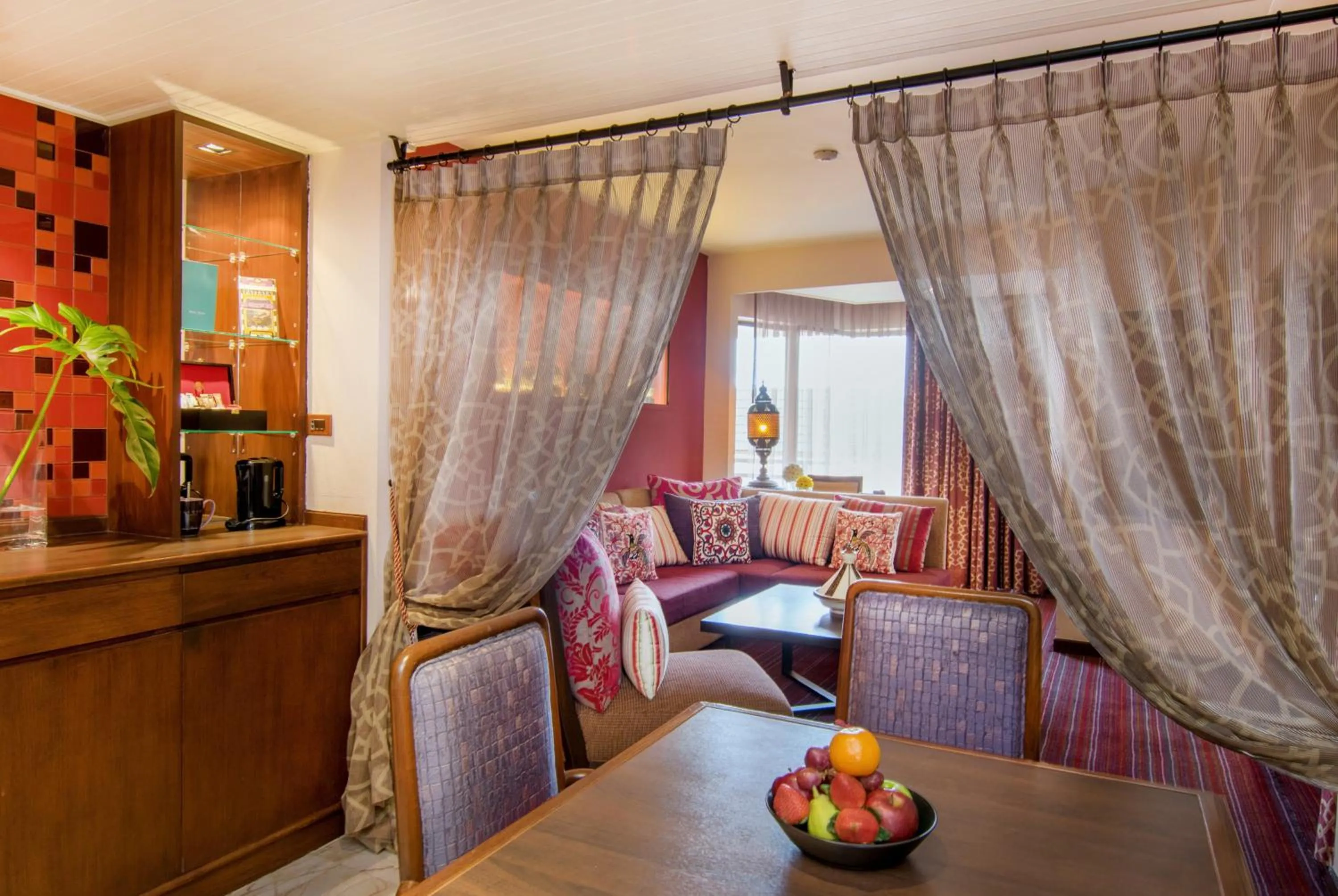 Living room in The Bayview Hotel Pattaya