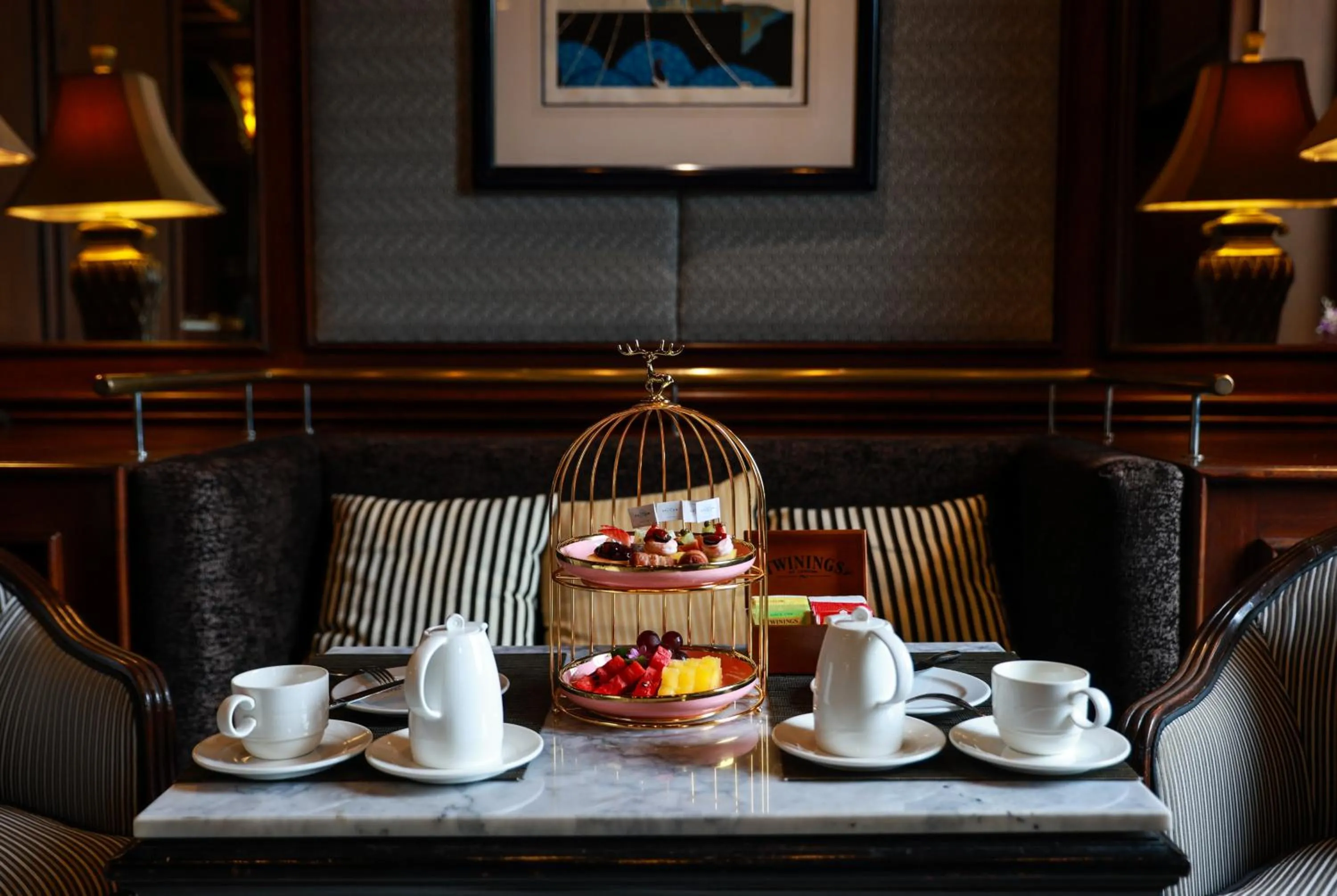 Lounge or bar in The Bayview Hotel Pattaya