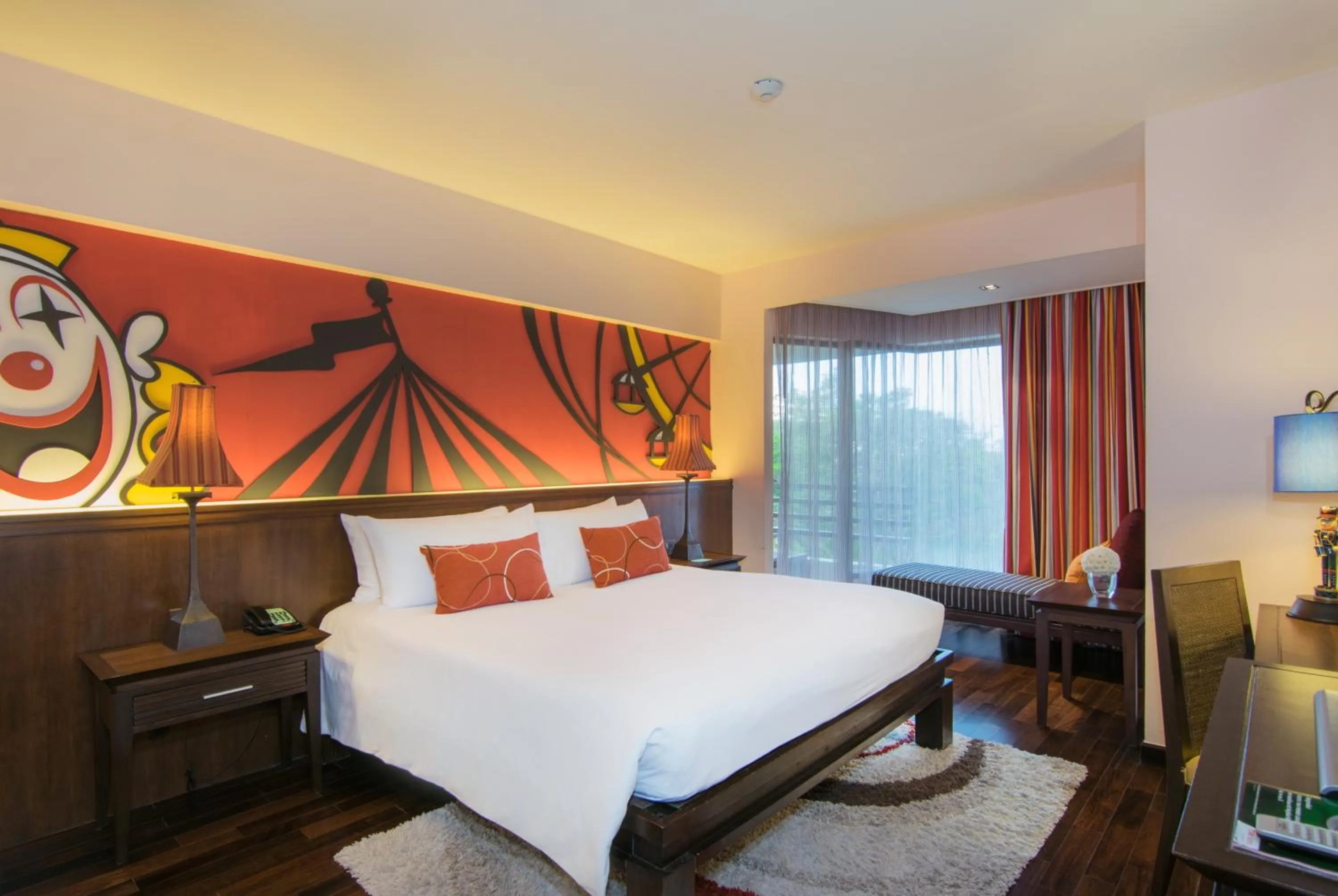 City view, Bed in The Bayview Hotel Pattaya