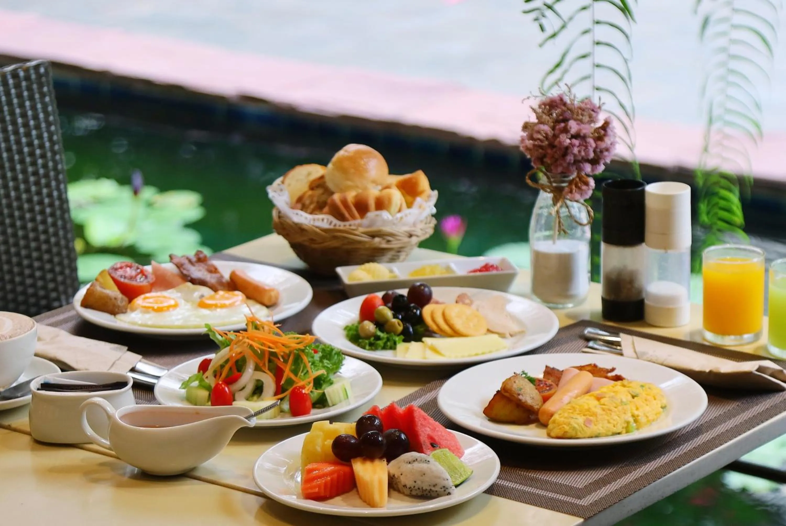 Breakfast in The Bayview Hotel Pattaya