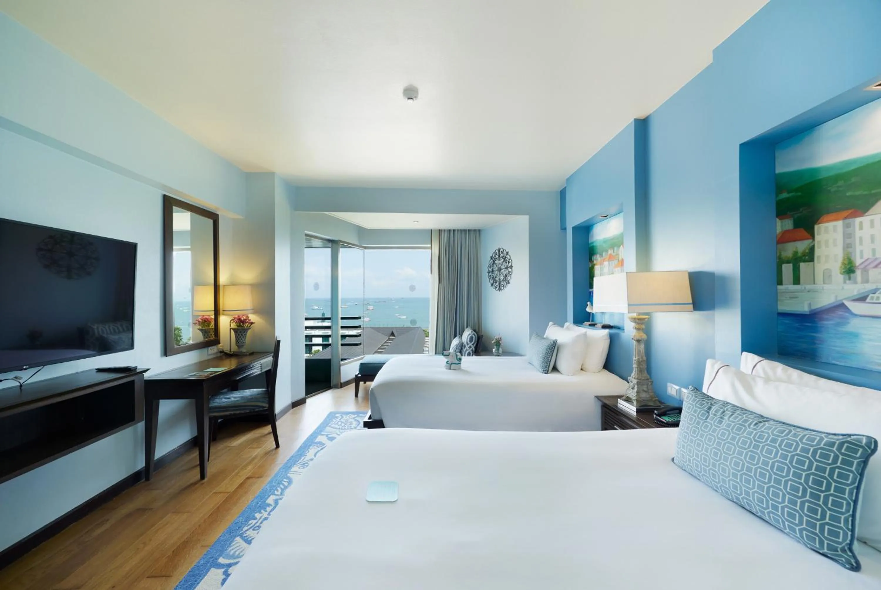 Bed in The Bayview Hotel Pattaya