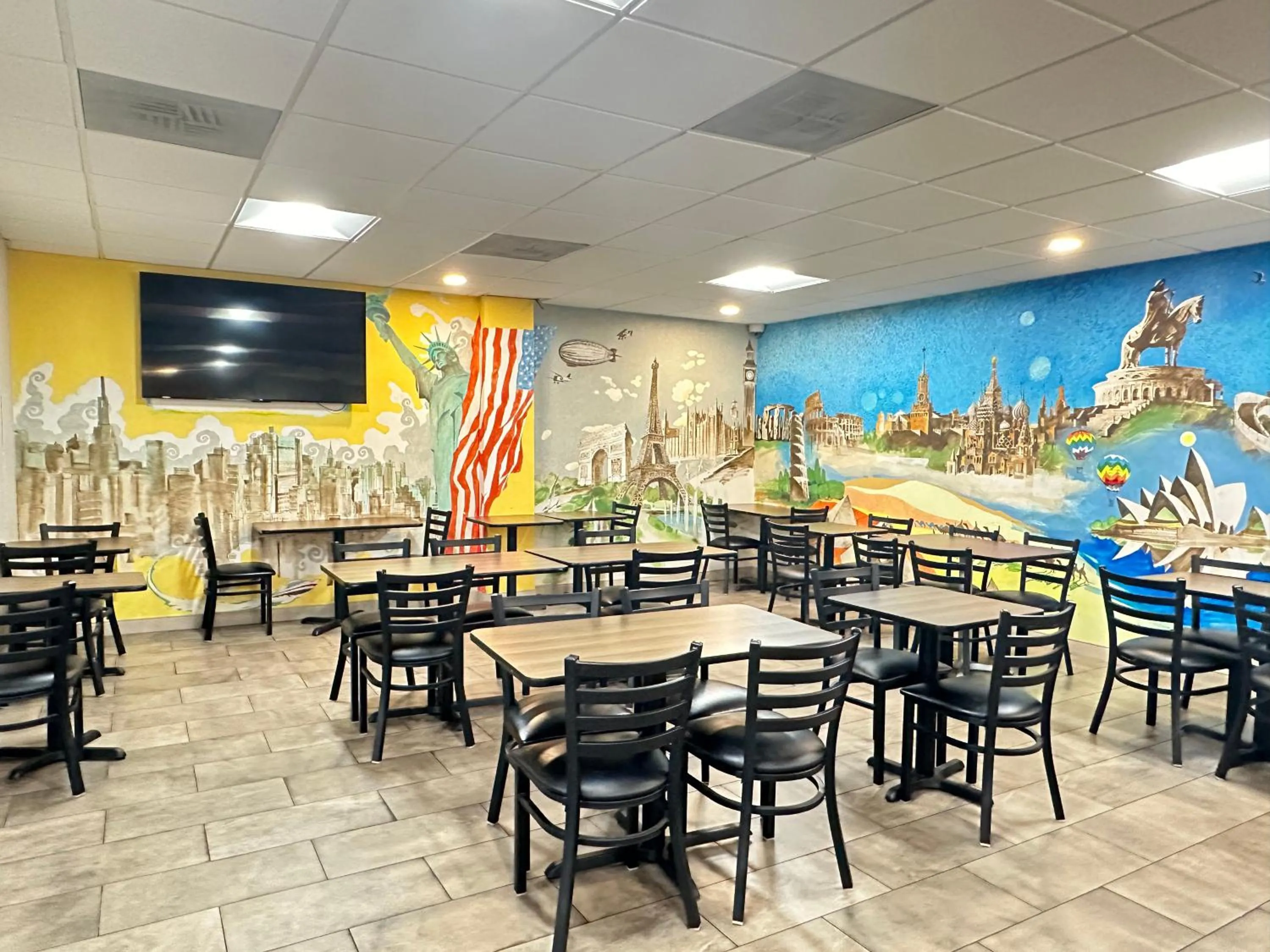 Property building in Days Inn by Wyndham WestEnd Alexandria,VA Washington DC Area