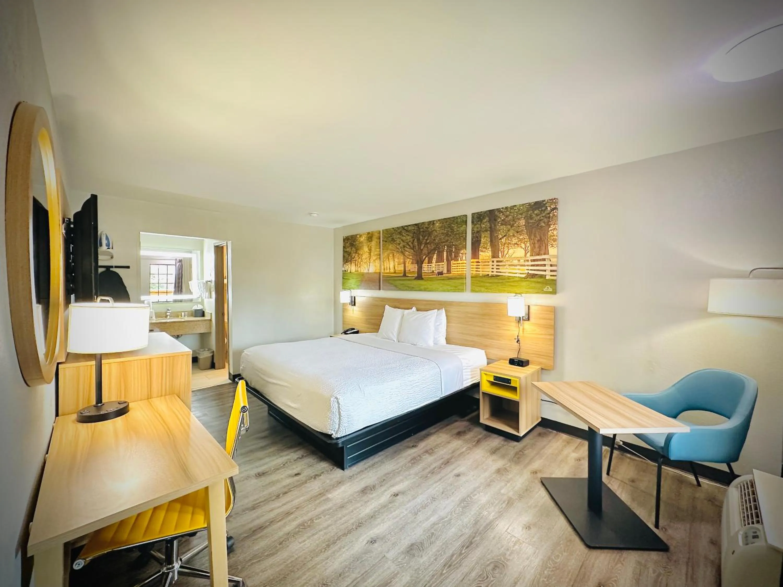 Bed in Days Inn by Wyndham WestEnd Alexandria,VA Washington DC Area