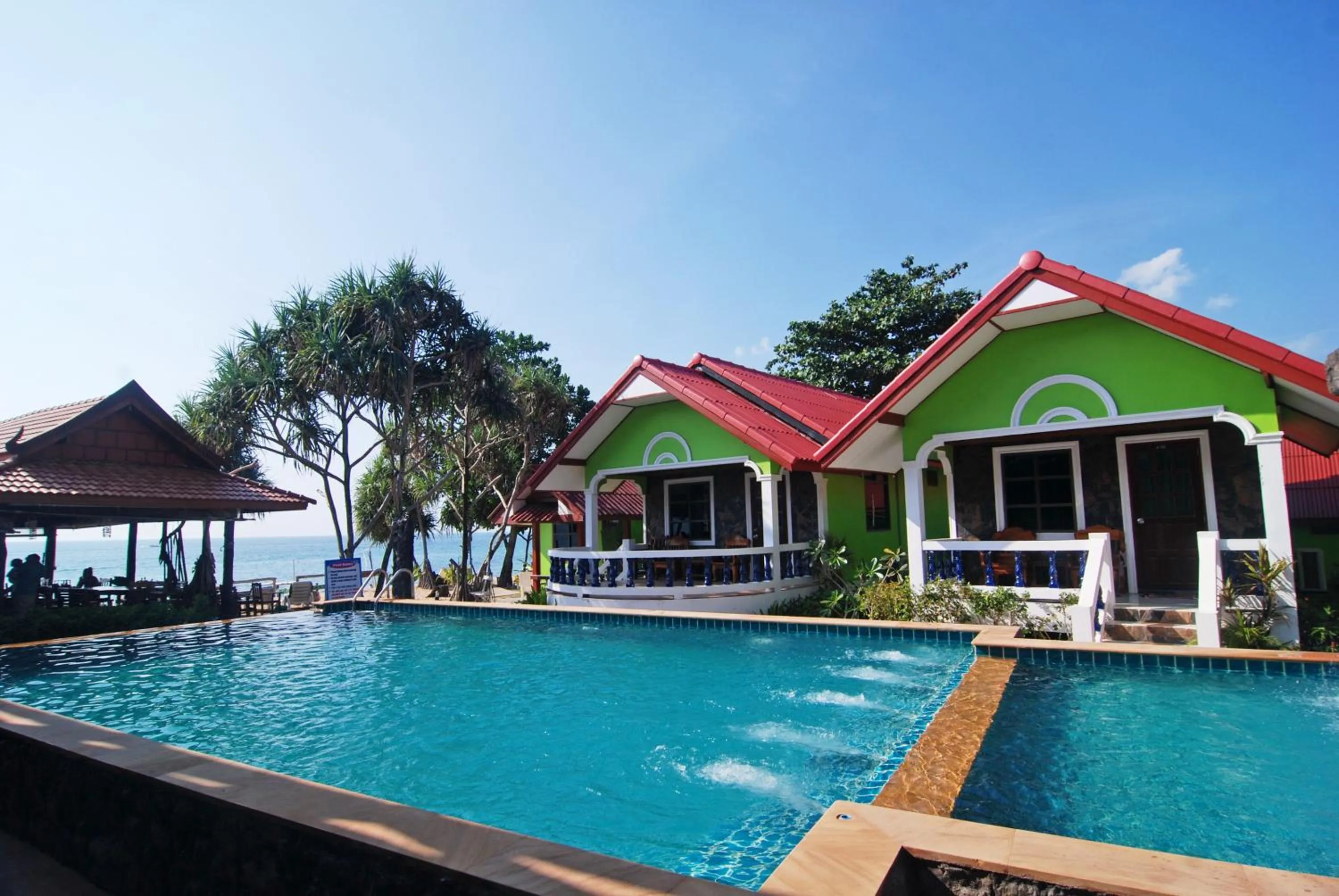 Swimming pool in Nature Beach Resort, Koh Lanta