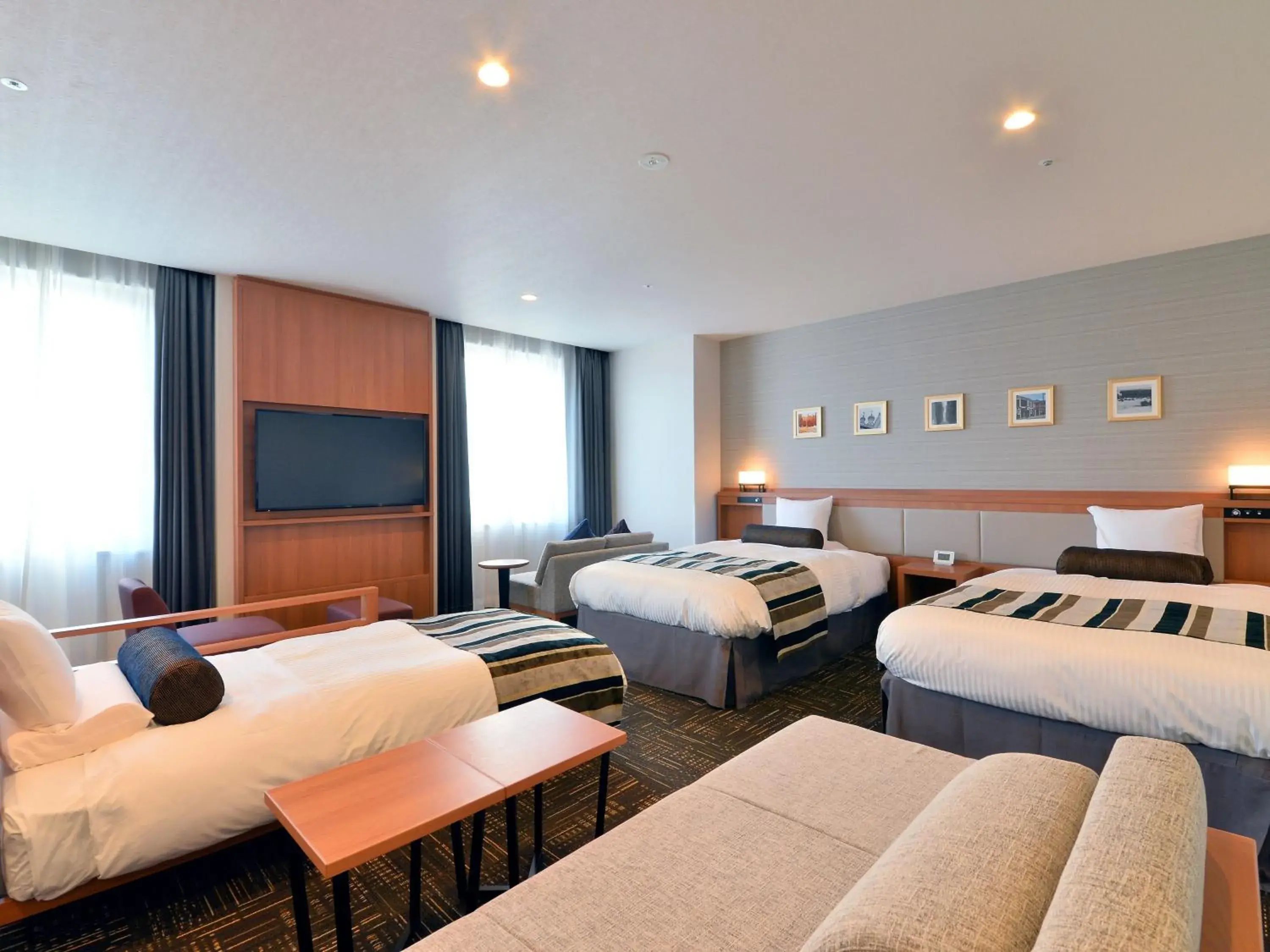Deluxe Family Twin Room - single occupancy - Nonsmoking in Hakodate Kokusai Hotel Deluxe Family Twin Room - single occupancy - Nonsmoking in Hakodate Kokusai Hotel