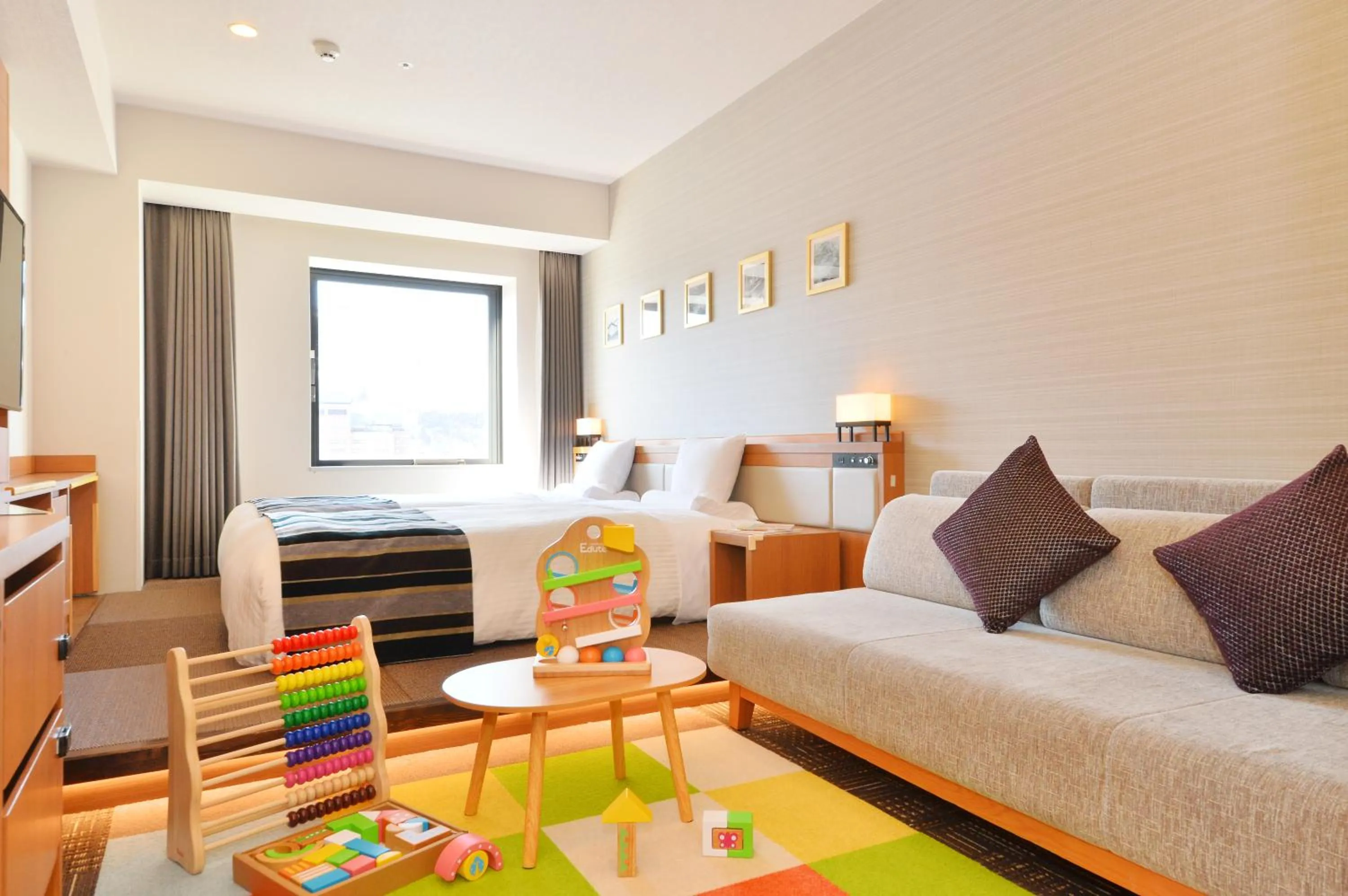 Photo of the whole room, Bed in Hakodate Kokusai Hotel