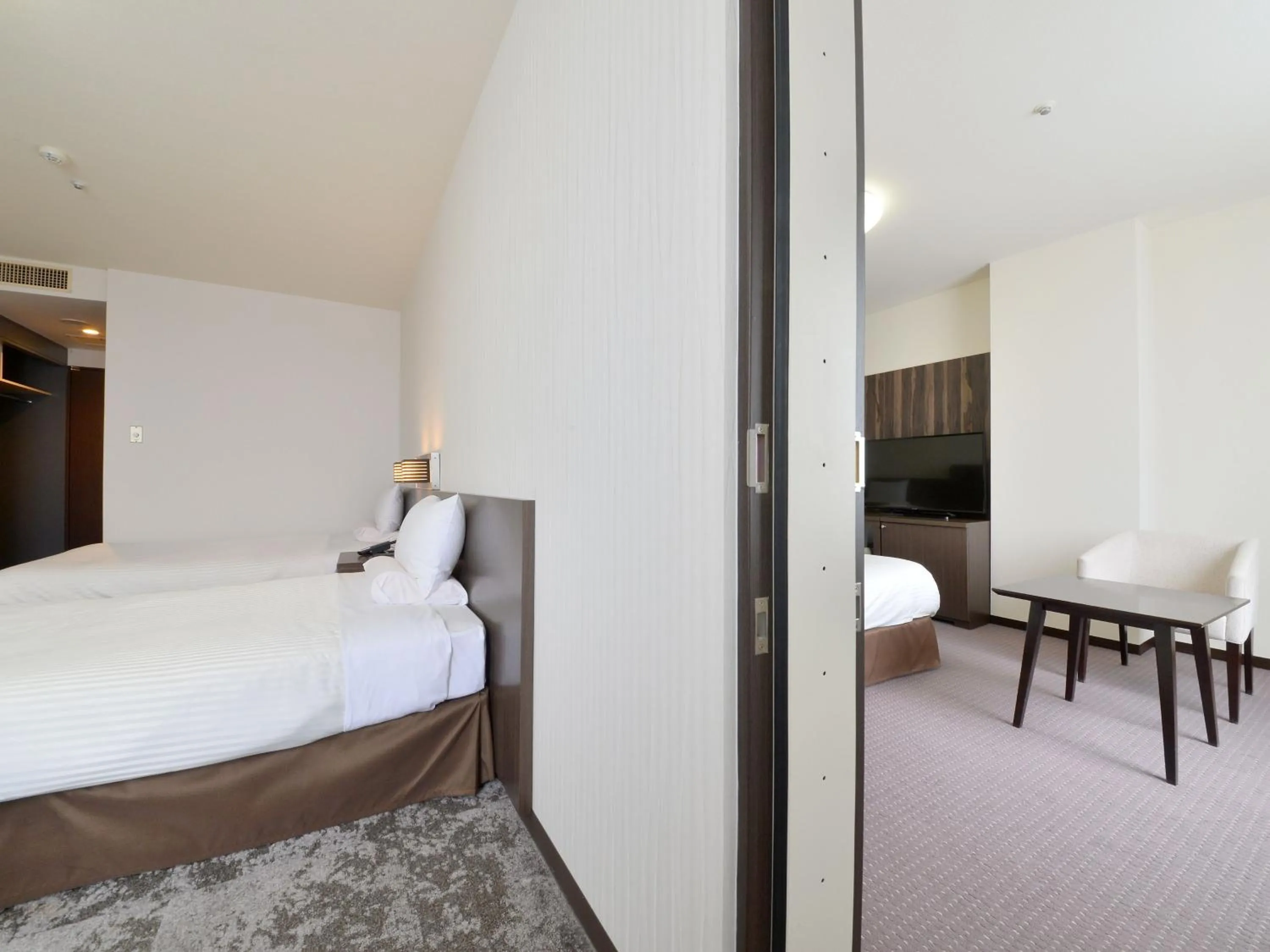 Photo of the whole room, Bed in Hakodate Kokusai Hotel