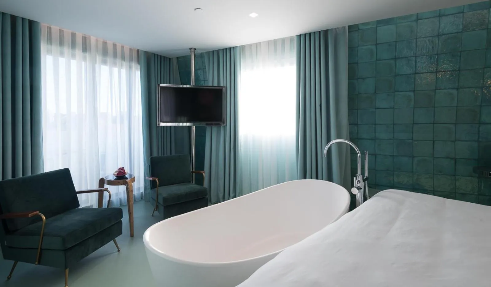 Bed in WC by The Beautique Hotels