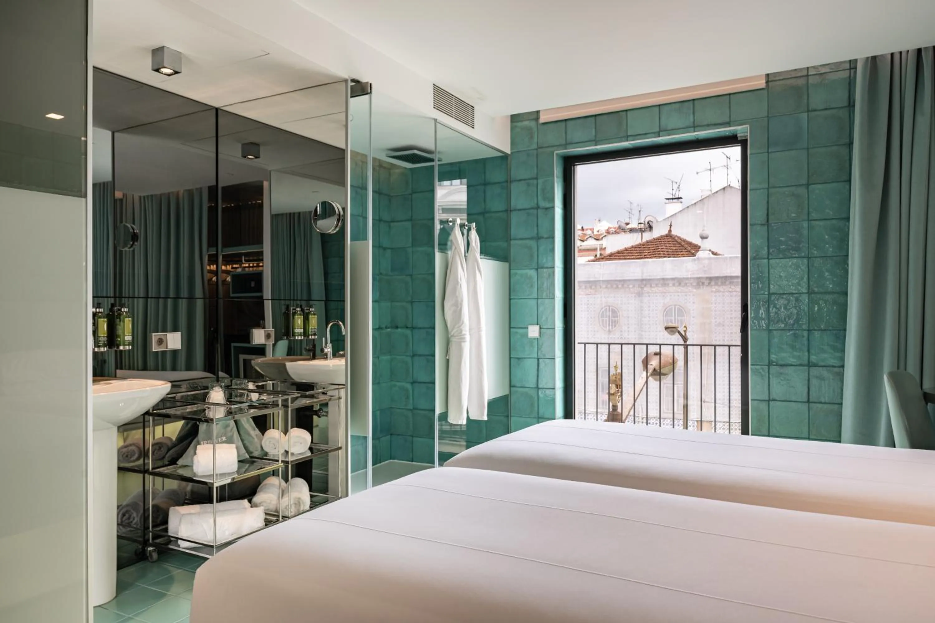 Shower, Bed in WC by The Beautique Hotels