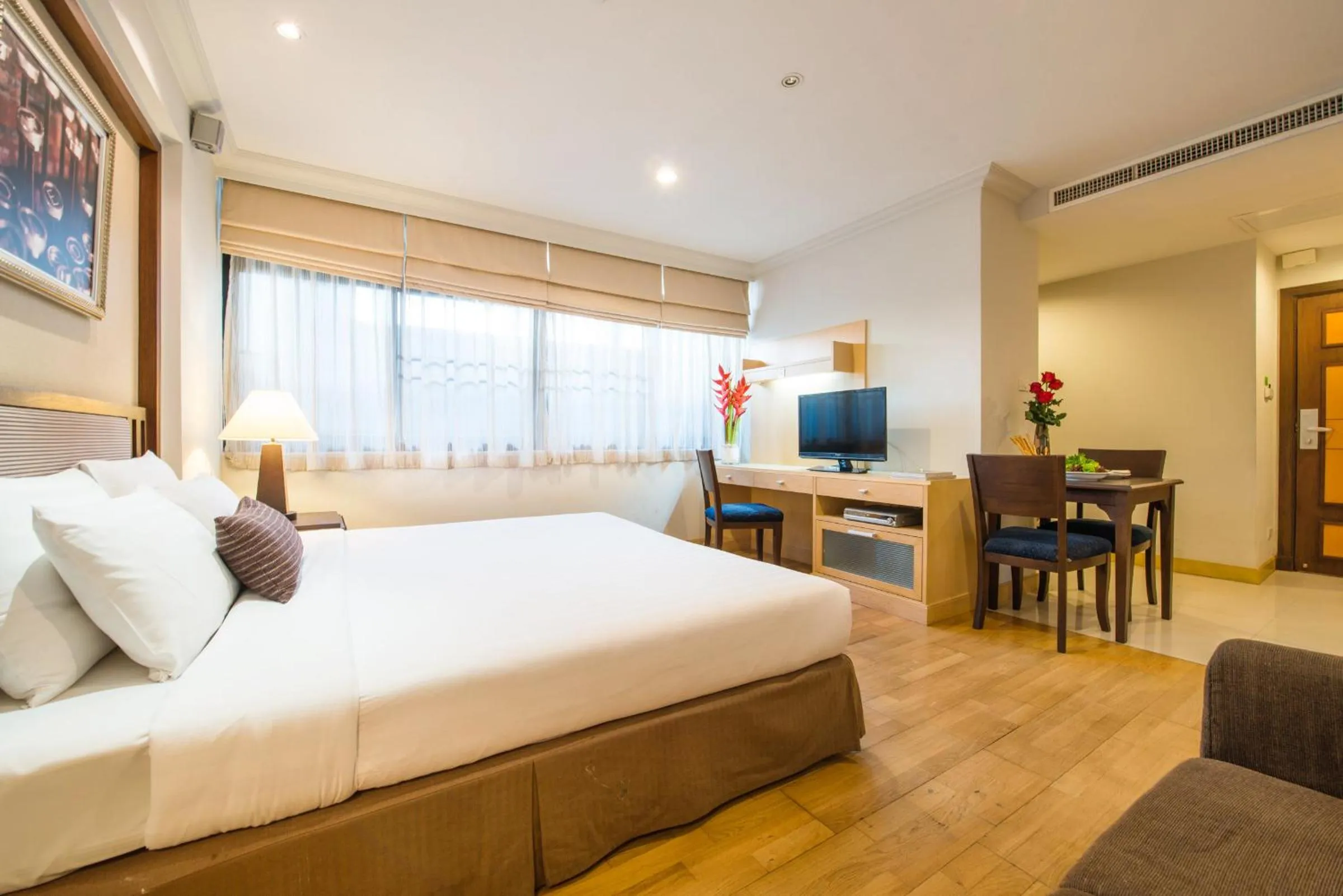 Bed in The Key Bangkok Hotel