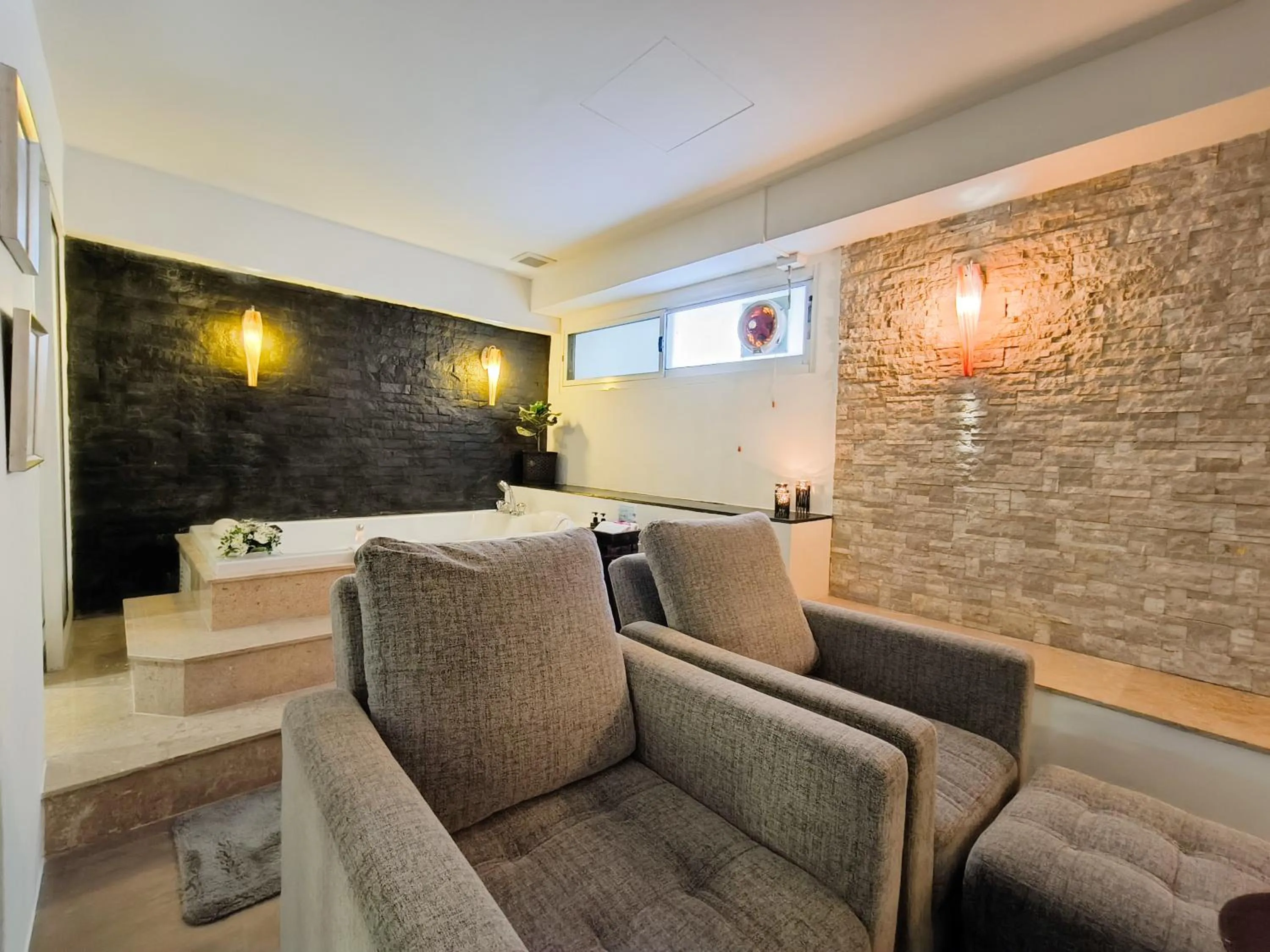 Bathroom in The Key Bangkok Hotel