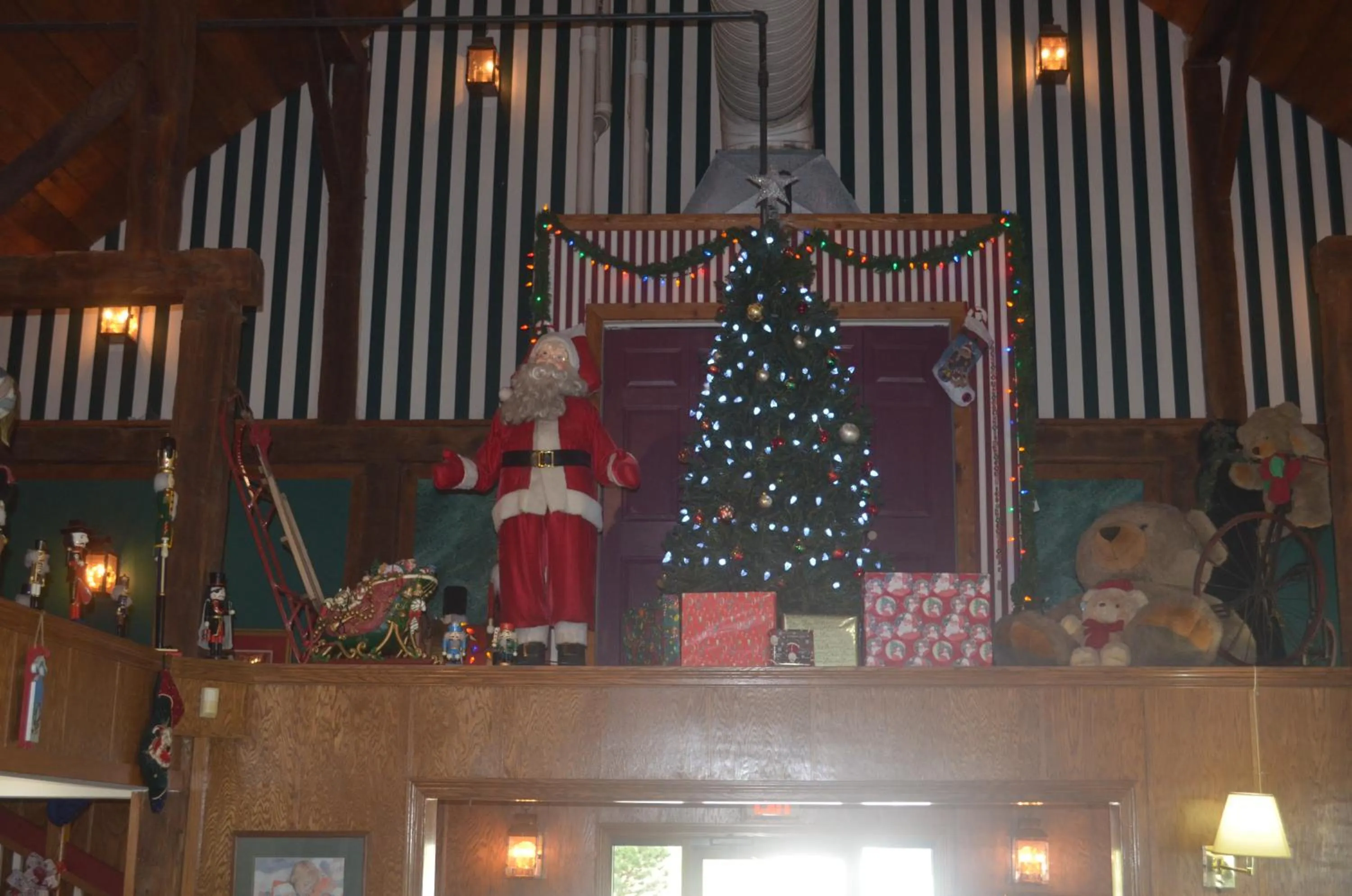 Decorative detail in Santa's Lodge