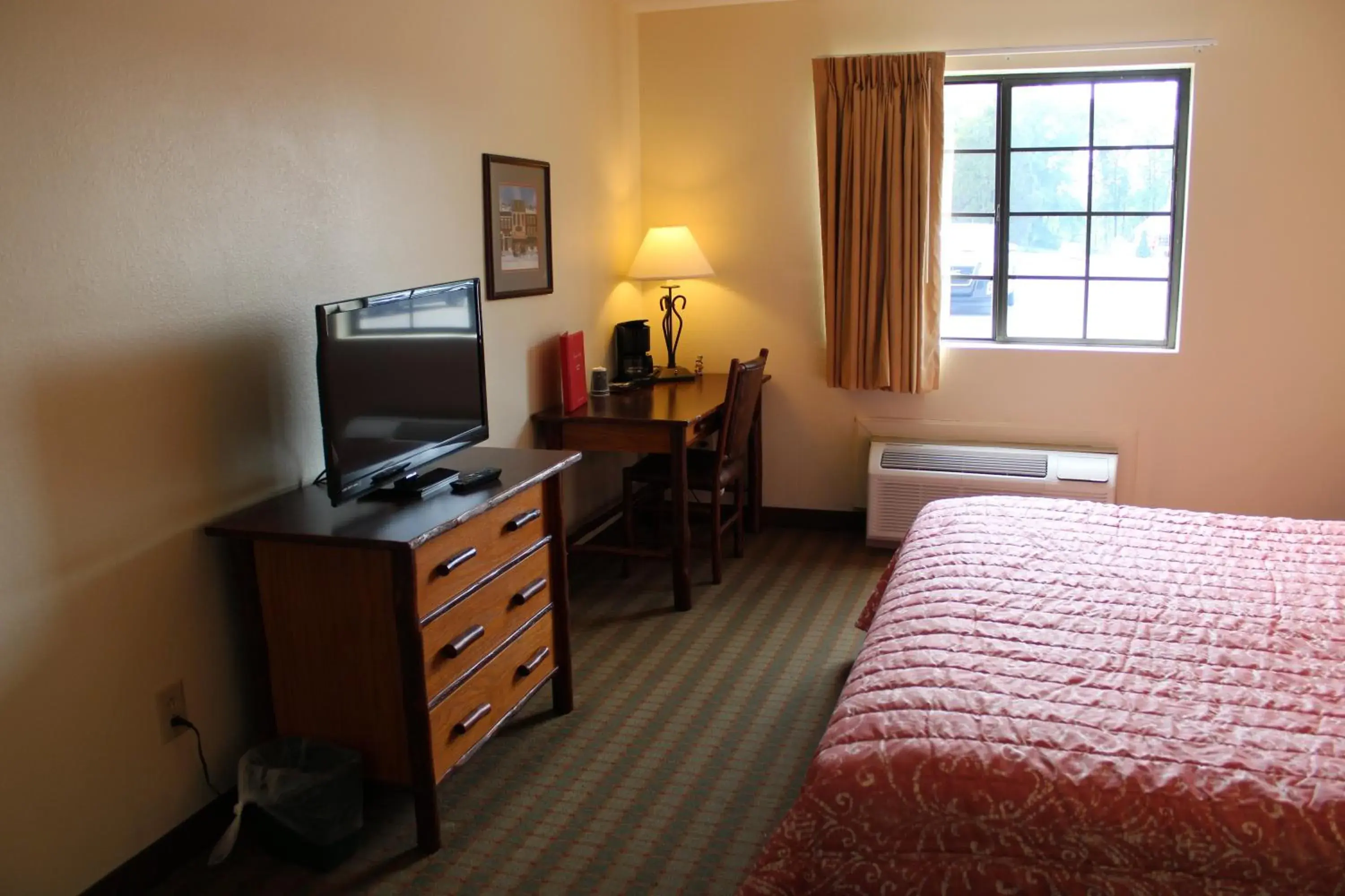 Standard King Room in Santa's Lodge Standard King Room in Santa's Lodge