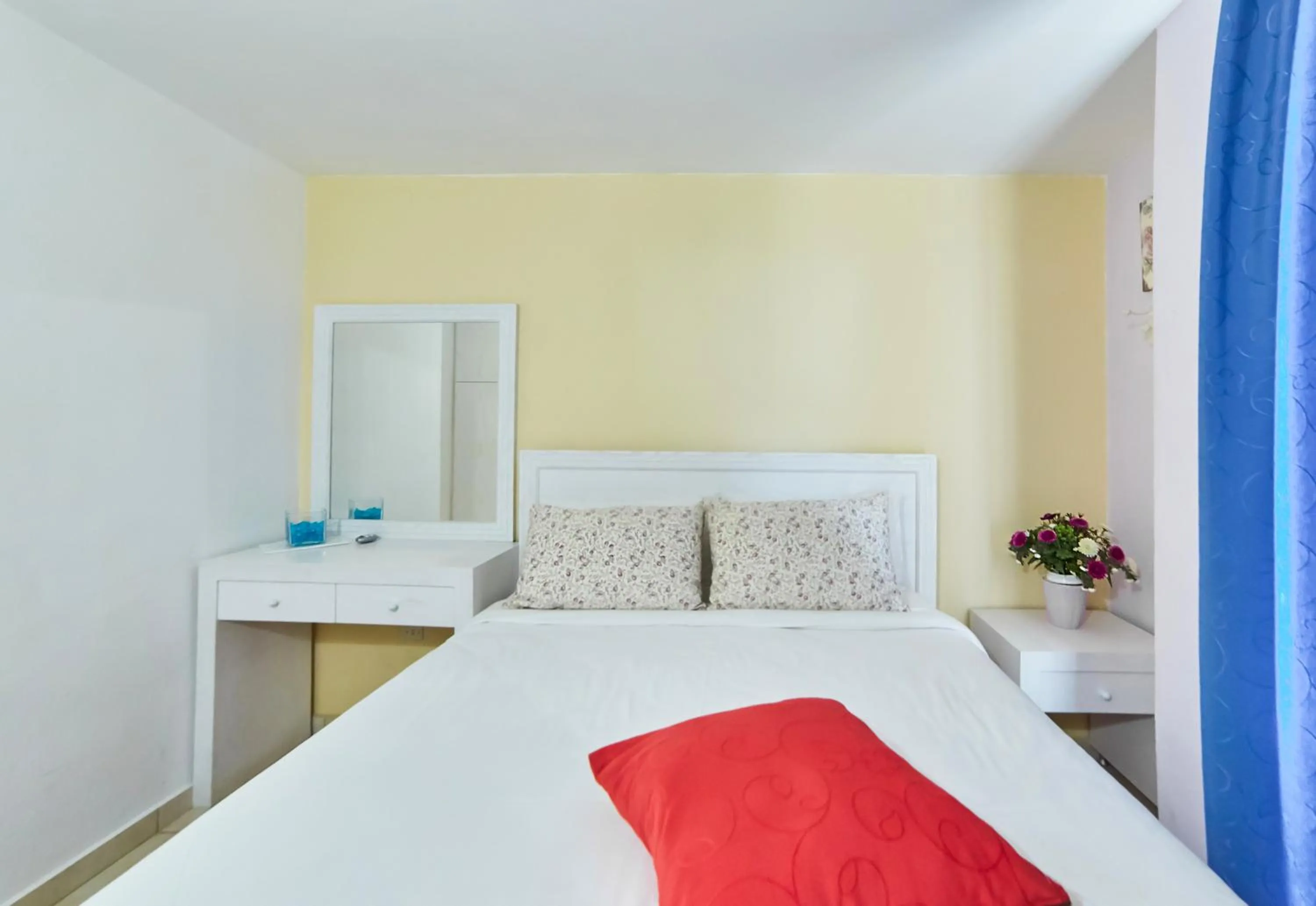 Bedroom, Bed in Villa Mare Monte ApartHotel